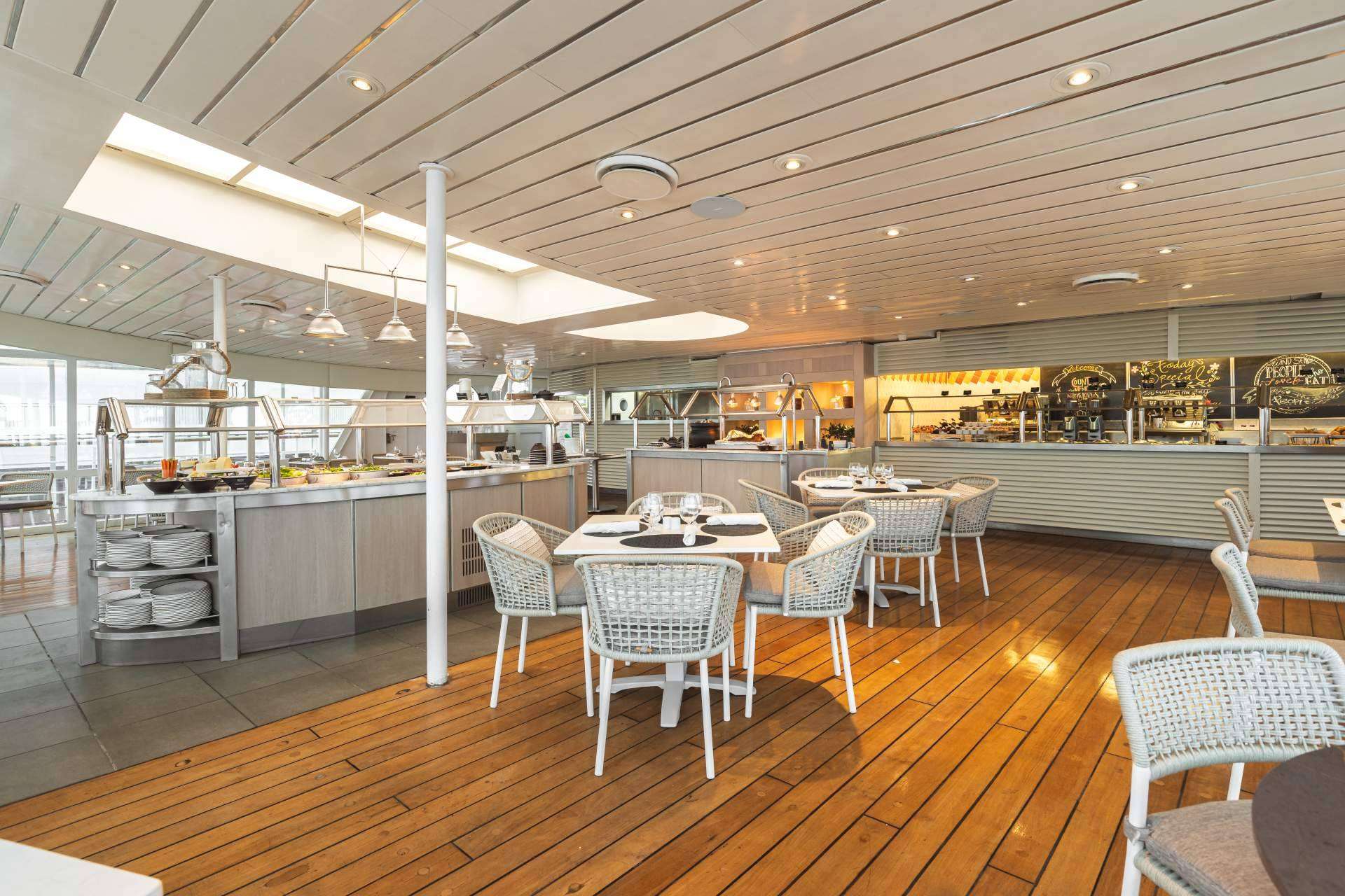 Windstar Cruises anuncia su programación 2024/25 y un amplio programa de actualización de su flota