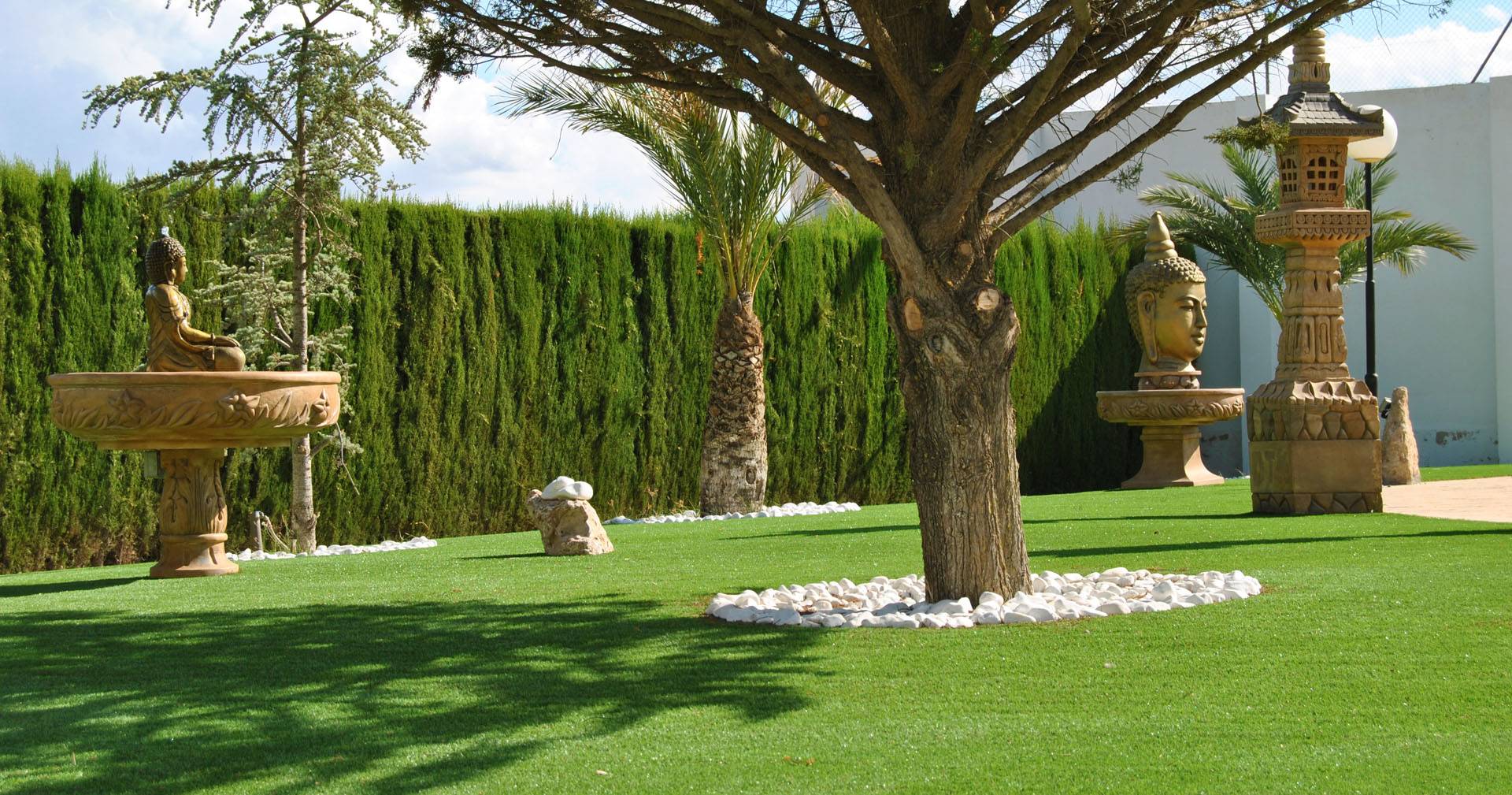 Albergrass explica las ventajas del césped artificial para el hogar