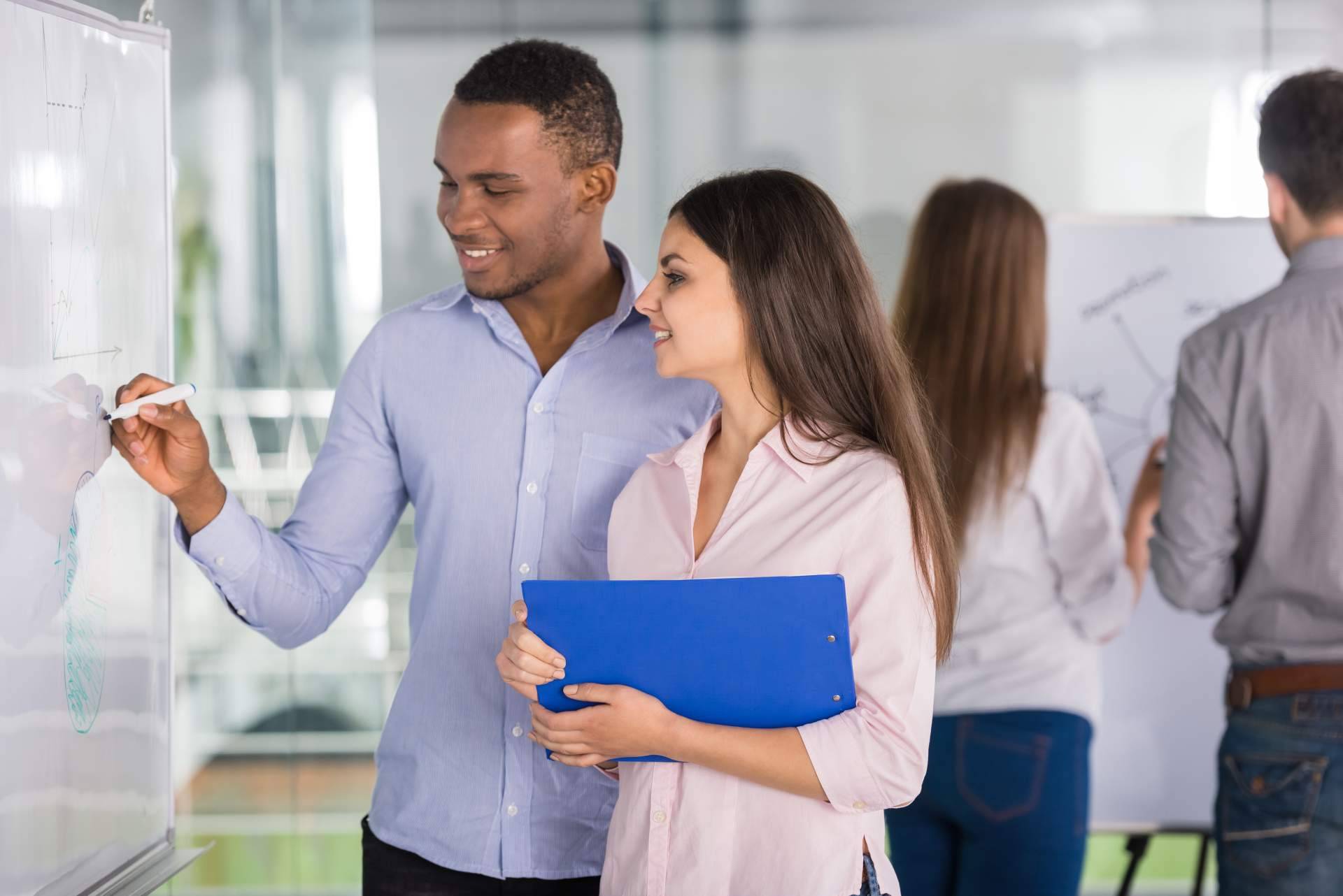 Becadvisor fomenta el desarrollo profesional y el crecimiento personal de los jóvenes