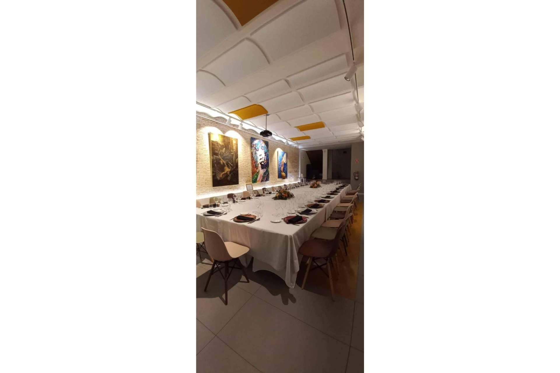 Espacio eventos Madrid. Una sala elegante que mezcla trabajo y ocio con gastronomía
