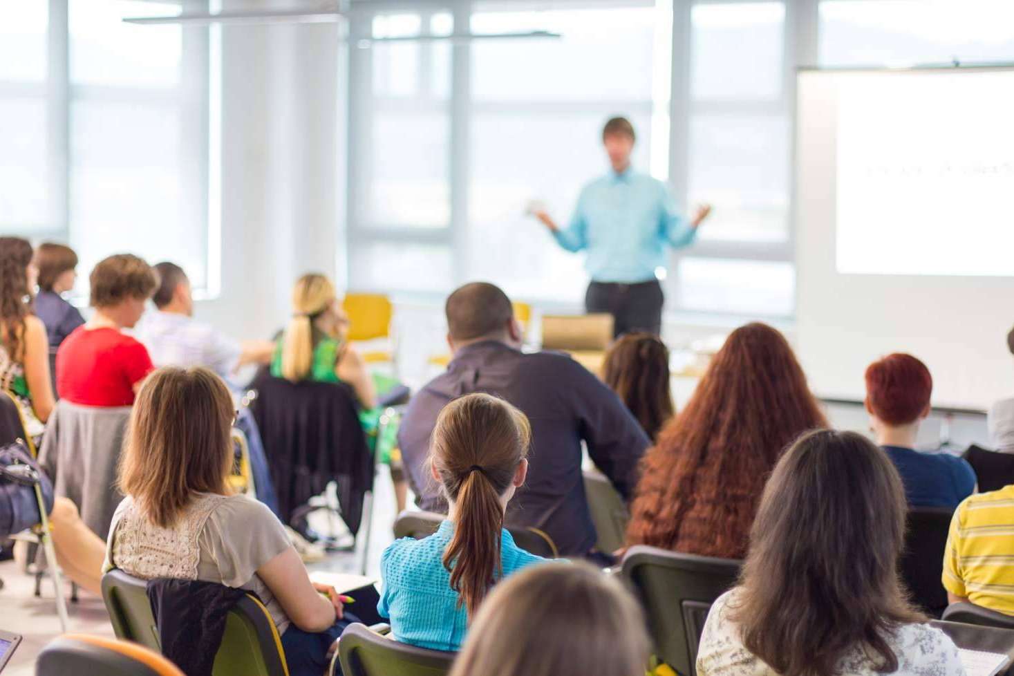 ¿Cómo es el curso de Coaching Educativo y Liderazgo Emocional para la Mejora del Aprendizaje en el Aula de AFOE?