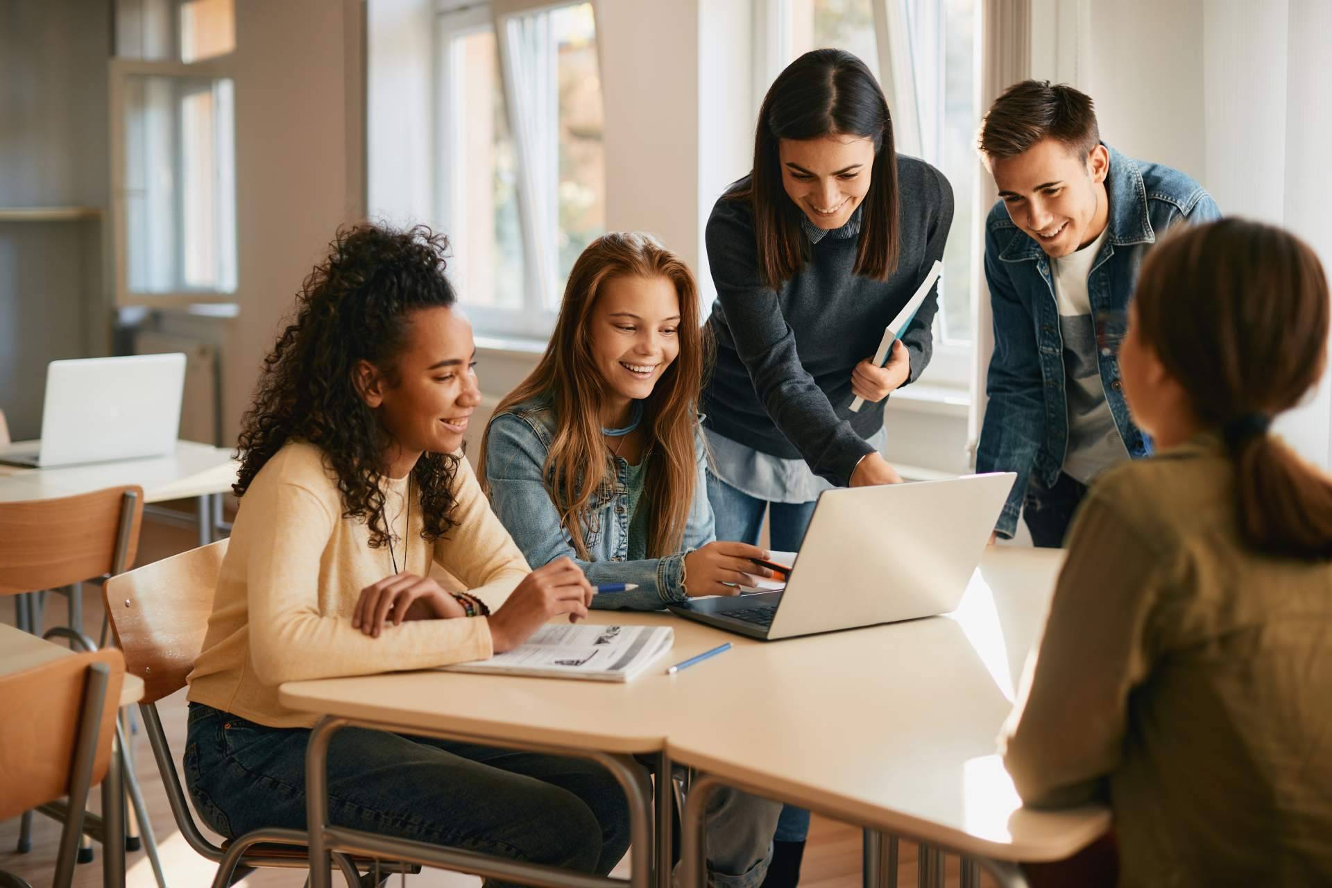 ¿Qué son las Tecnologías TIC, TAC y TEP y qué papel tiene AFOE en su aplicación en el aula?