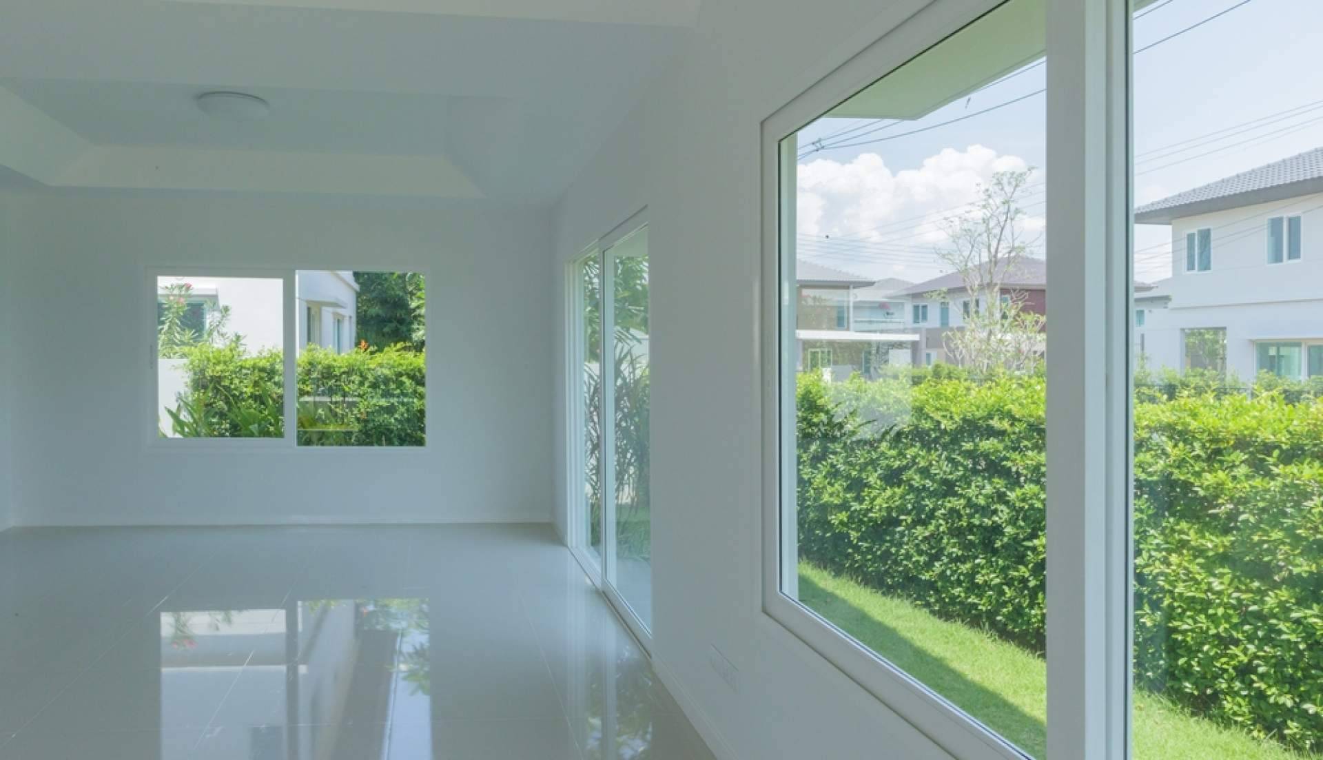 Distribución de ventanas Kömmerling en Madrid con Alulosa
