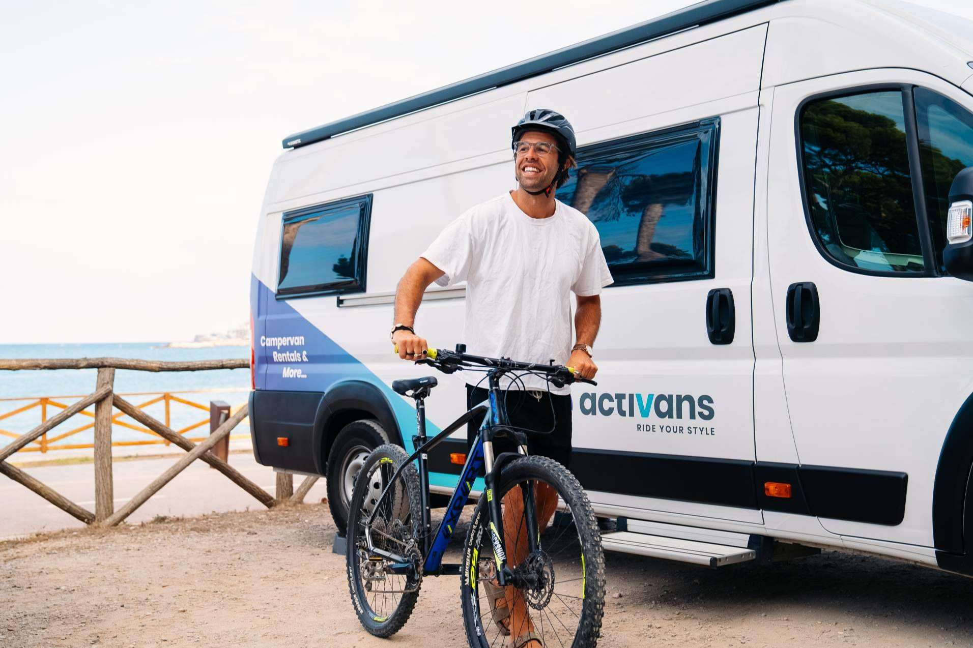 La experiencia única de ciclismo y viaje en camper con Activans en Girona