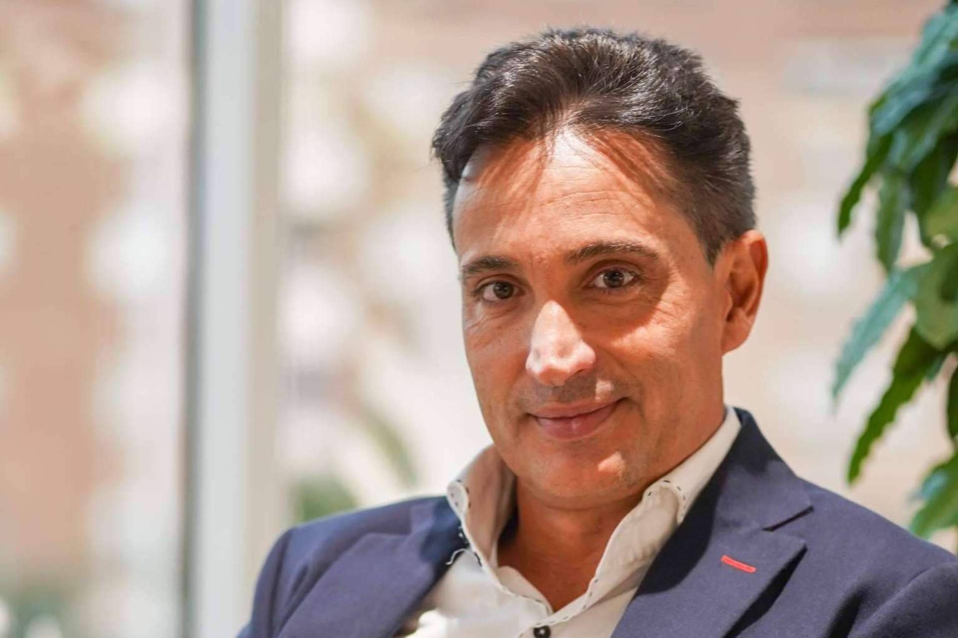 Aumento de pecho natural con los especialistas en cirugía estética de la clínica Dr. Palacios Ortega