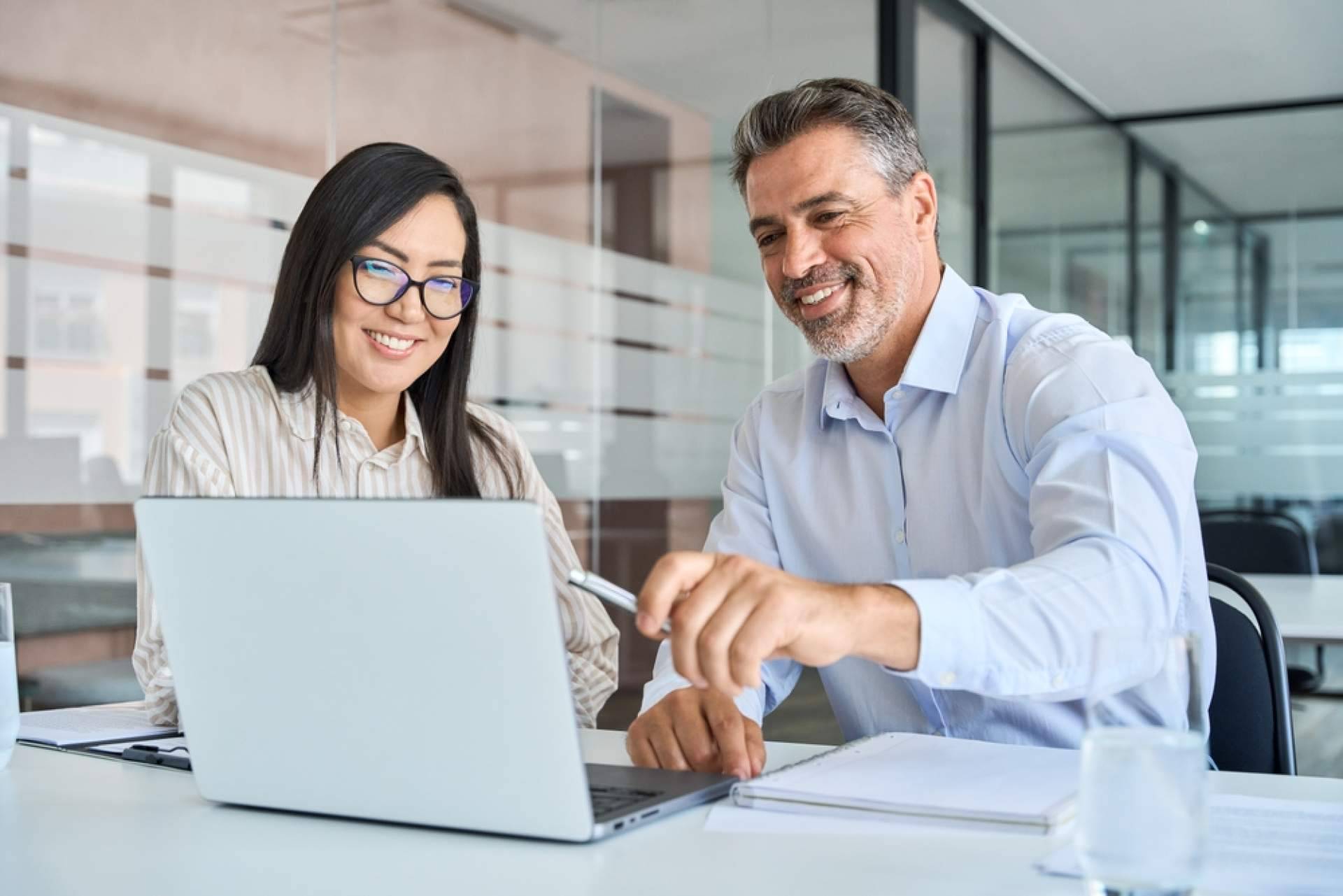 Inspirarse de la experiencia de otros mercados para mejorar los resultados propios con un mentor profesional, por Santiago Torre