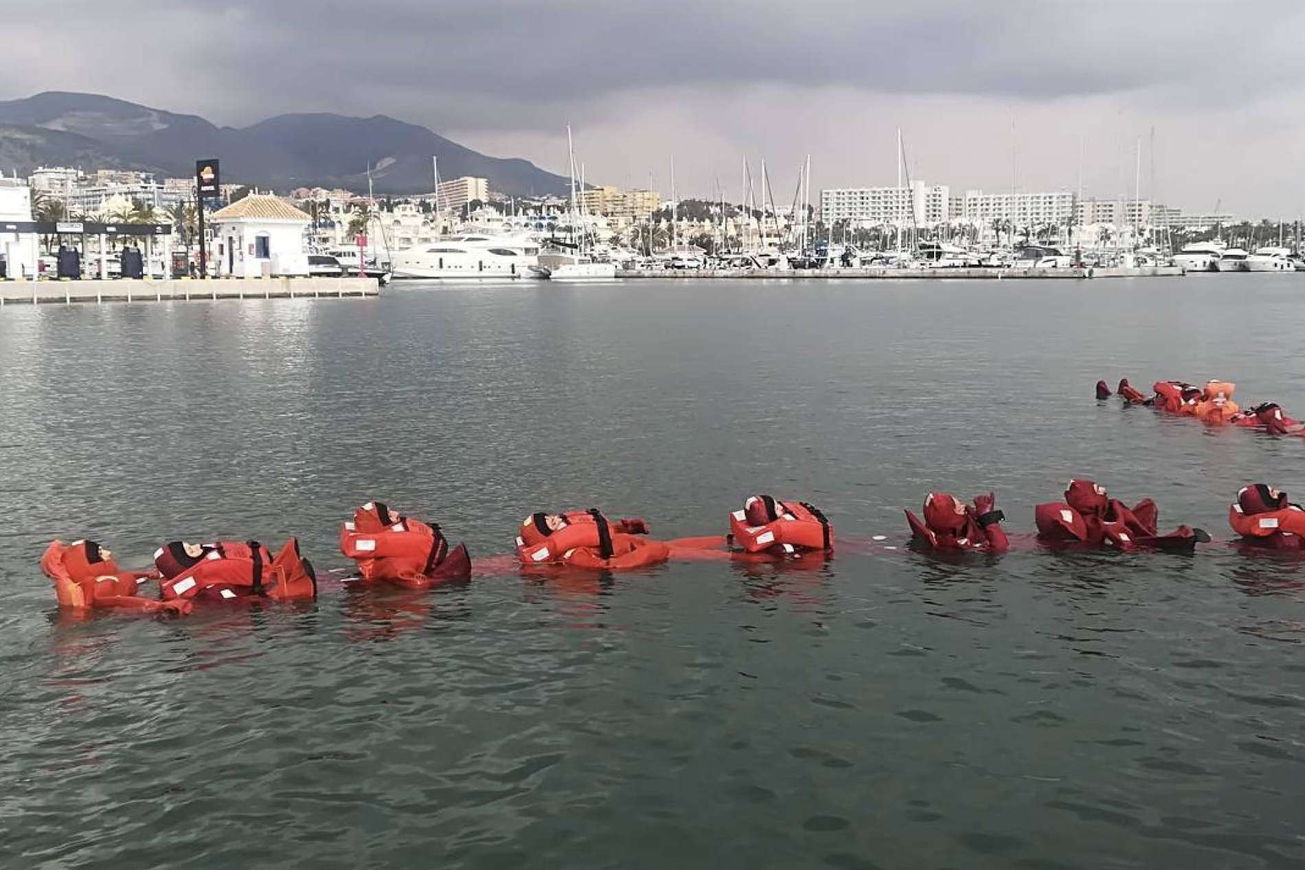 Cursos de formación básica marinero con Academia Nautilus