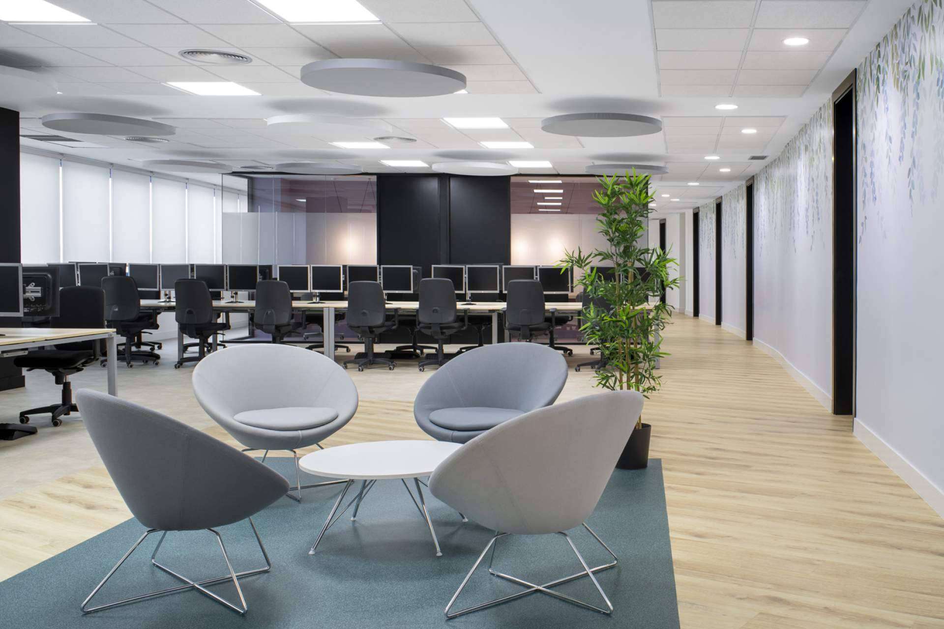 CHAVSA, diseño de interiores personalizado para espacios de trabajo actuales