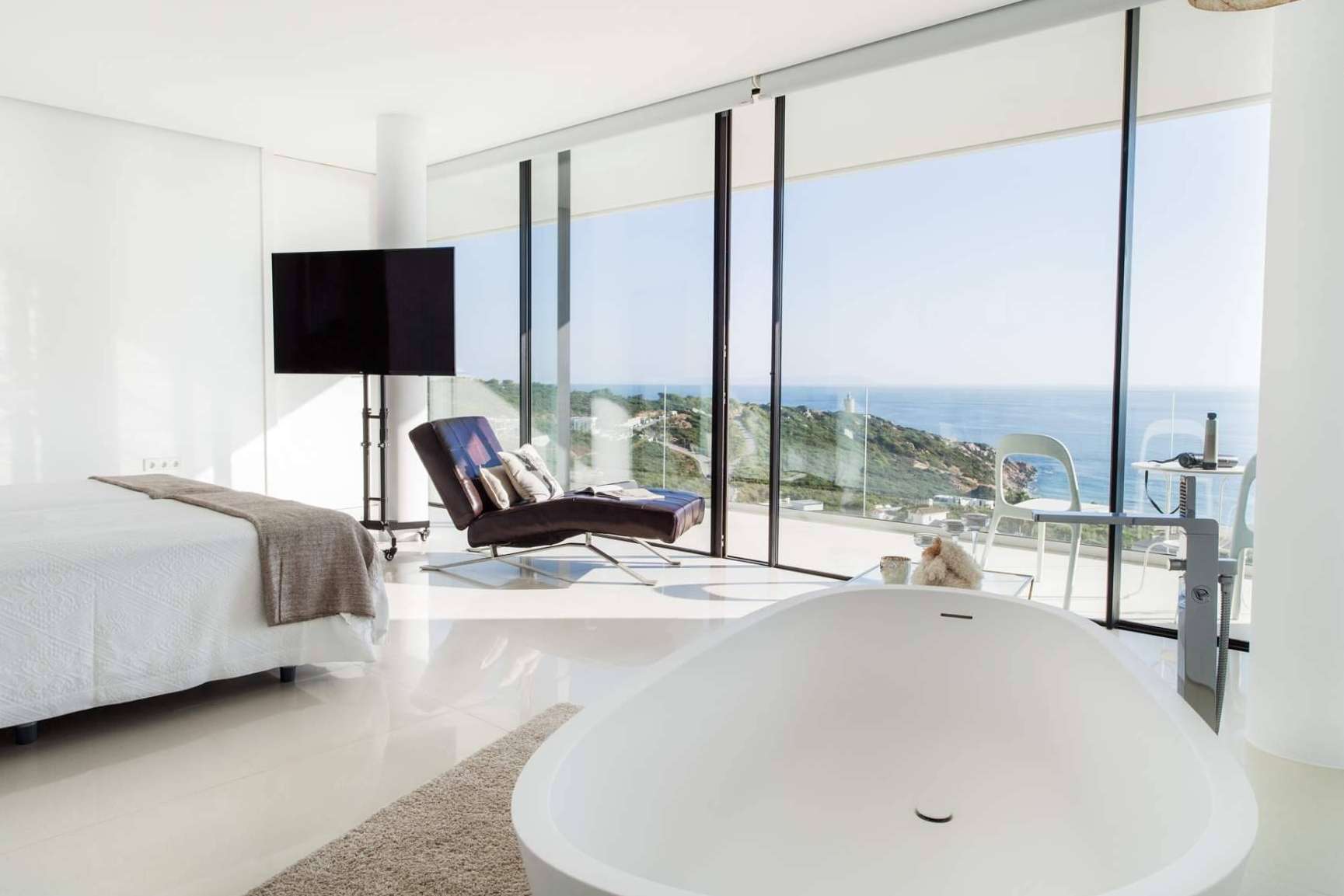 Disfrutar de una escapada inolvidable en Zahara de los Atunes en Villa Alkaram