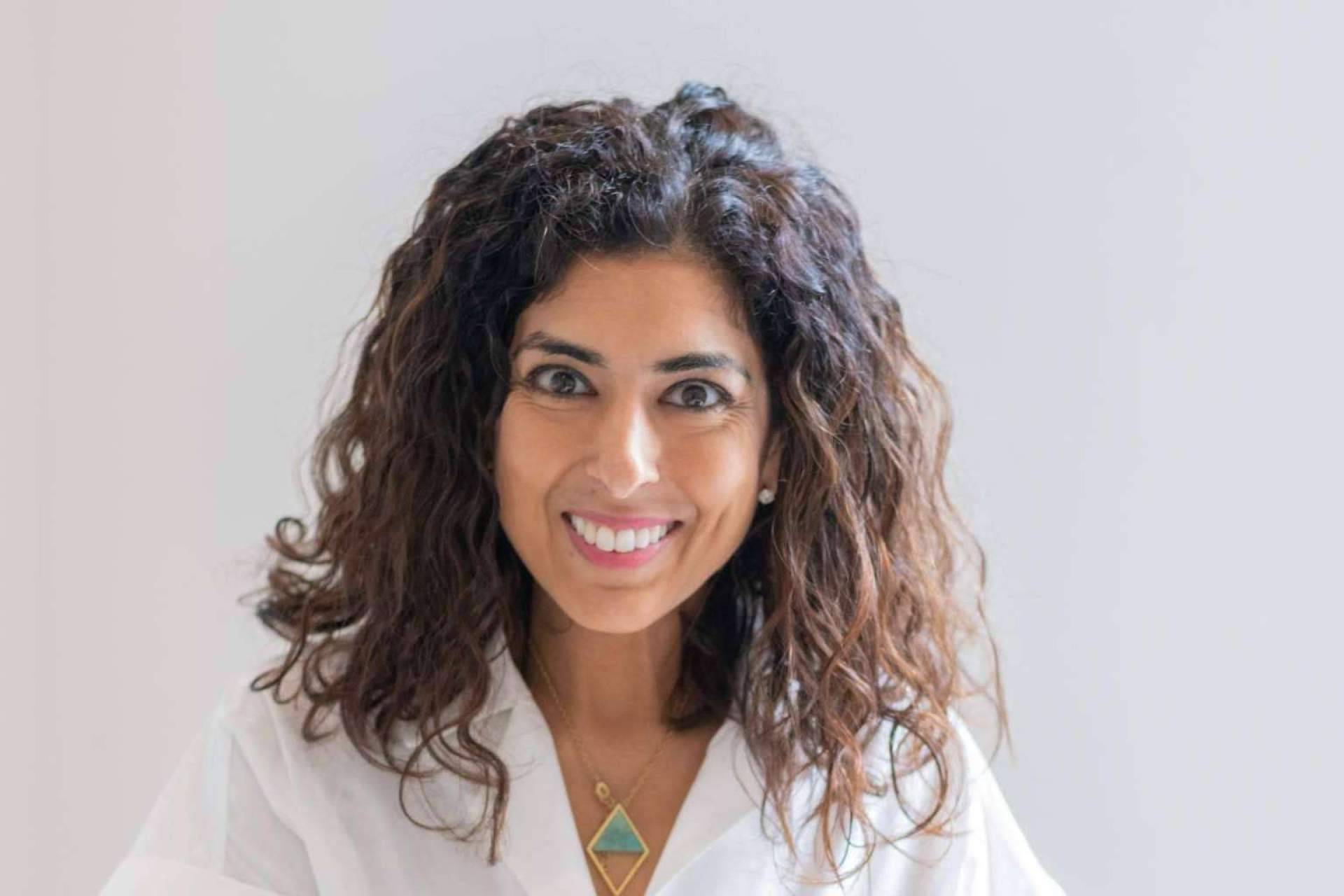 Goldie Uttamchandani explica cuáles son los beneficios de prohibir el móvil en los colegios