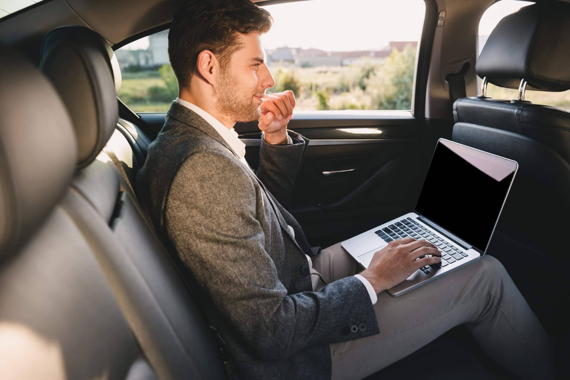 Desde el aeropuerto de Málaga a Marbella, transfers y traslados premium de la mano de M&M Transfers