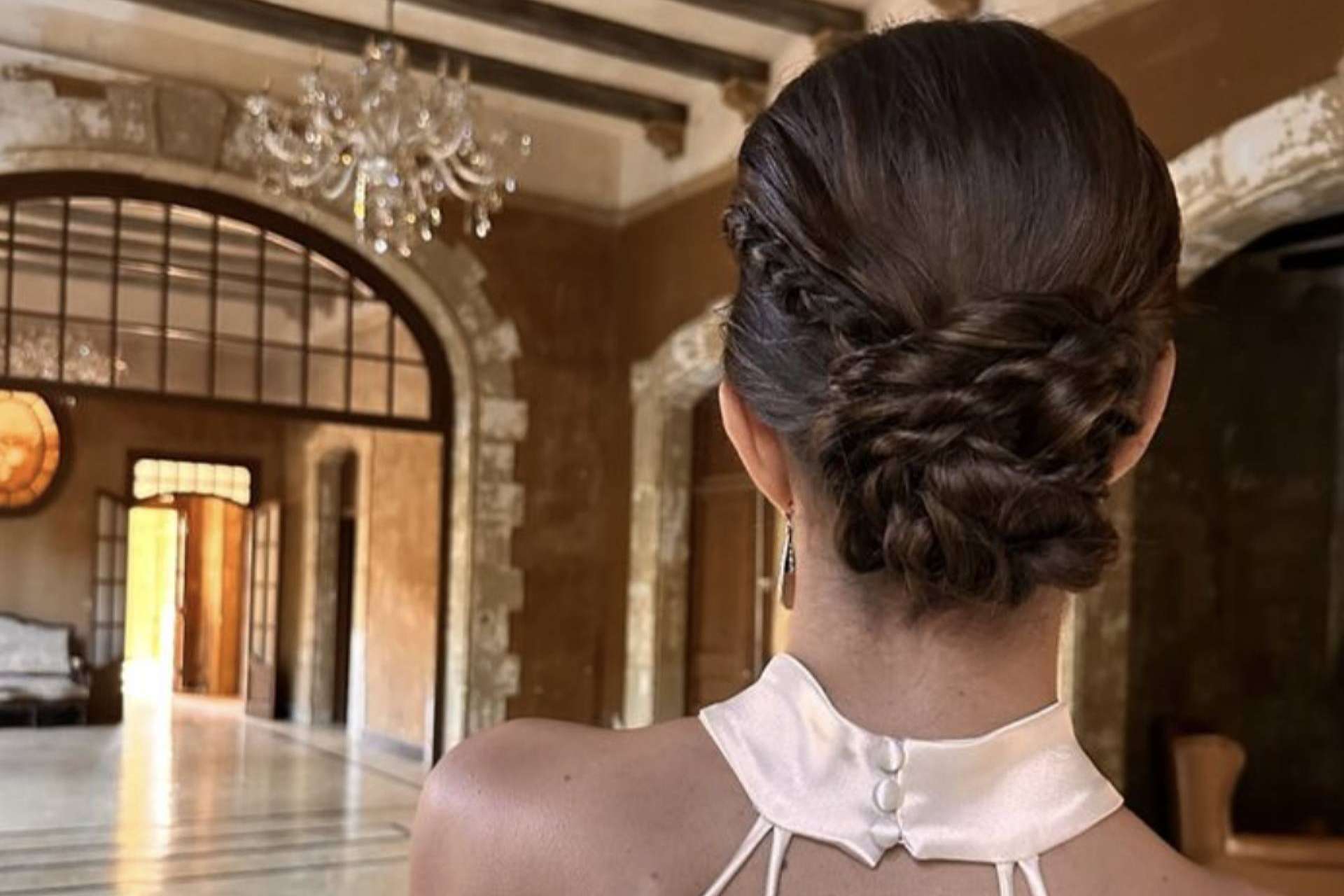 El servicio para novias de Salón TORO ofrece presupuesto a medida en salón y domicilio