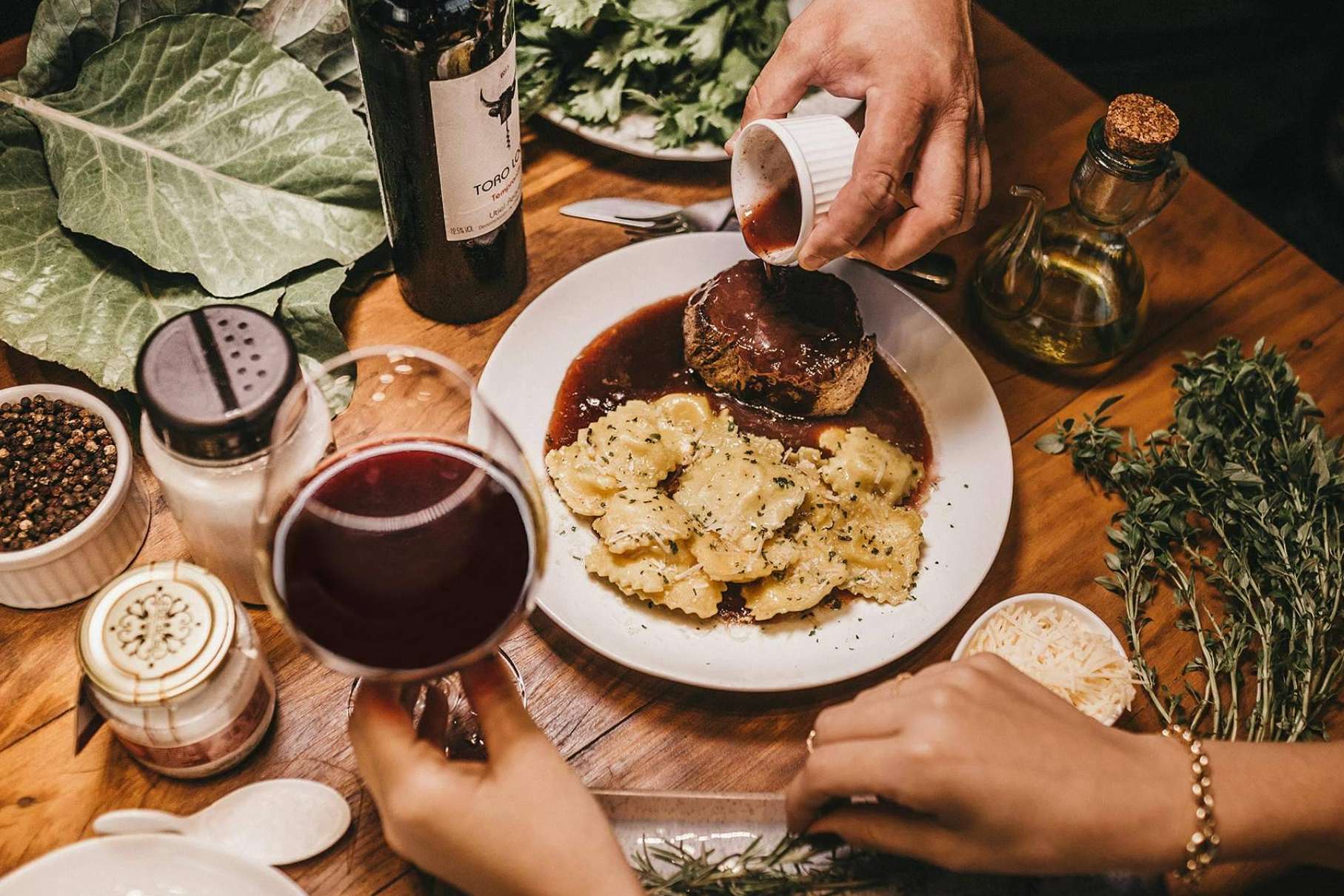 Restaurantes que ofrecen una mejor experiencia gracias al interiorismo, por INDAStudio