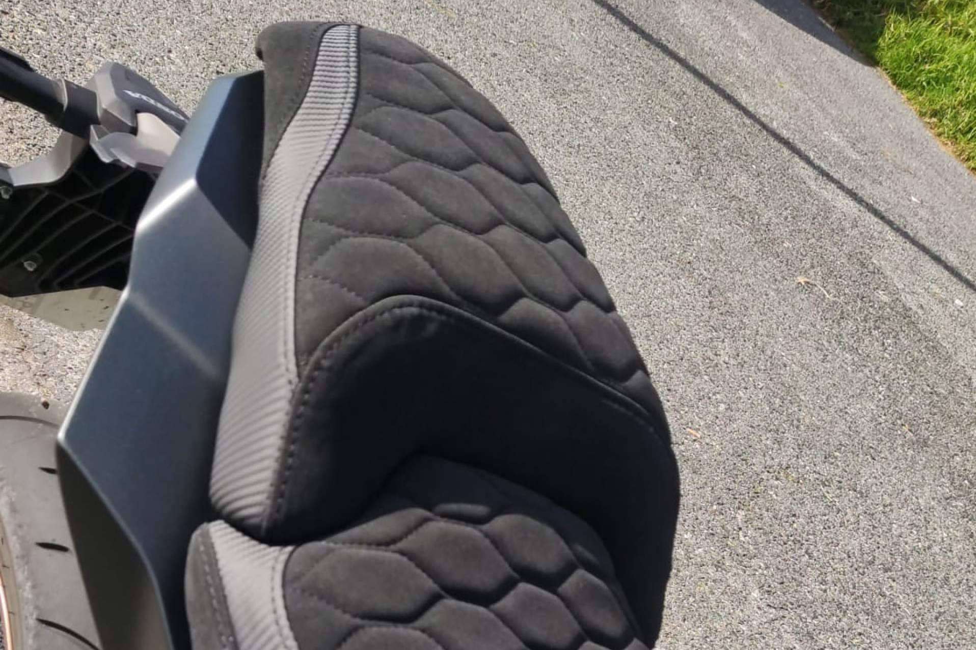 JM-Fundas garantiza asientos de moto más cómodos y personalizados