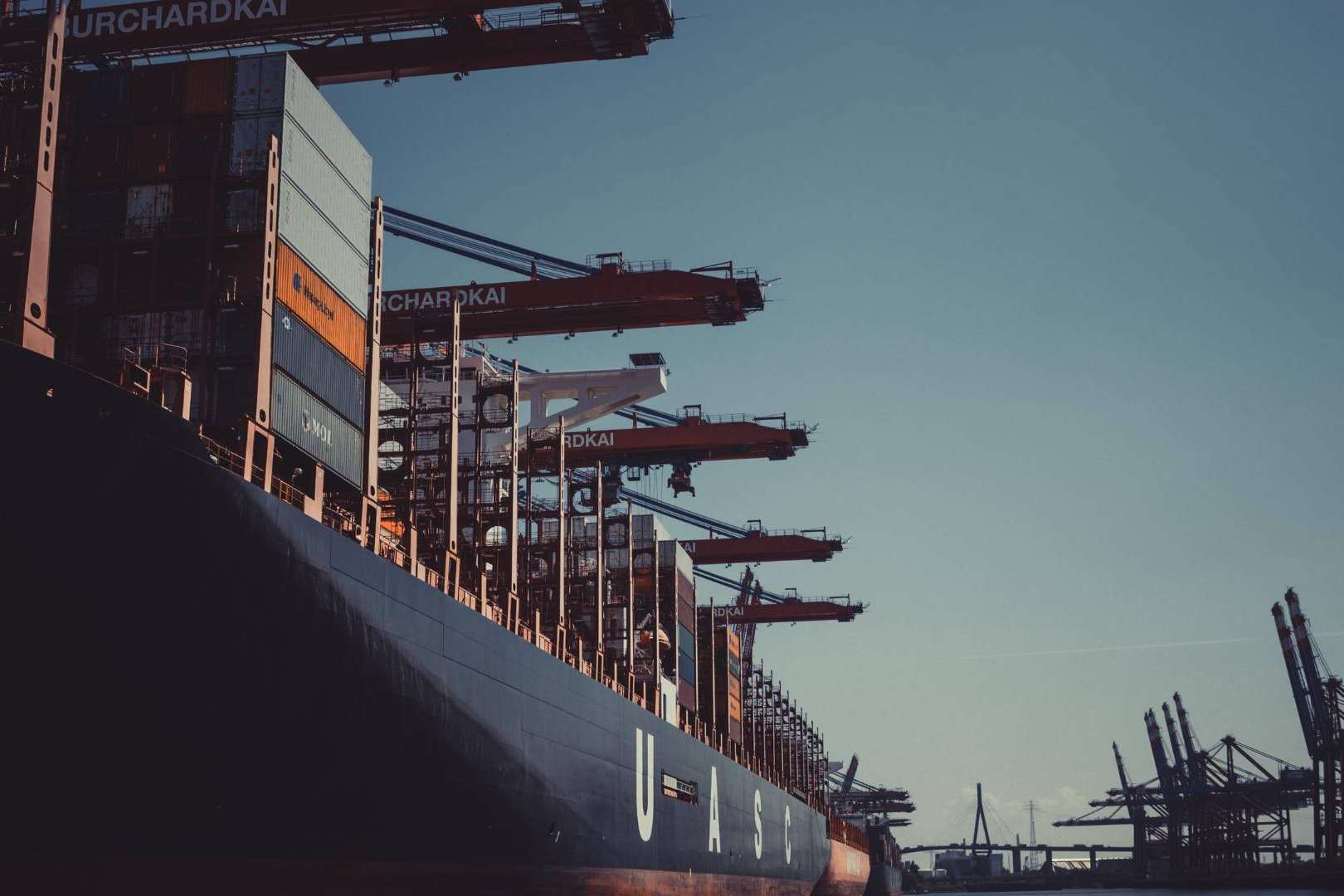 Servicios complementarios para el transporte marítimo