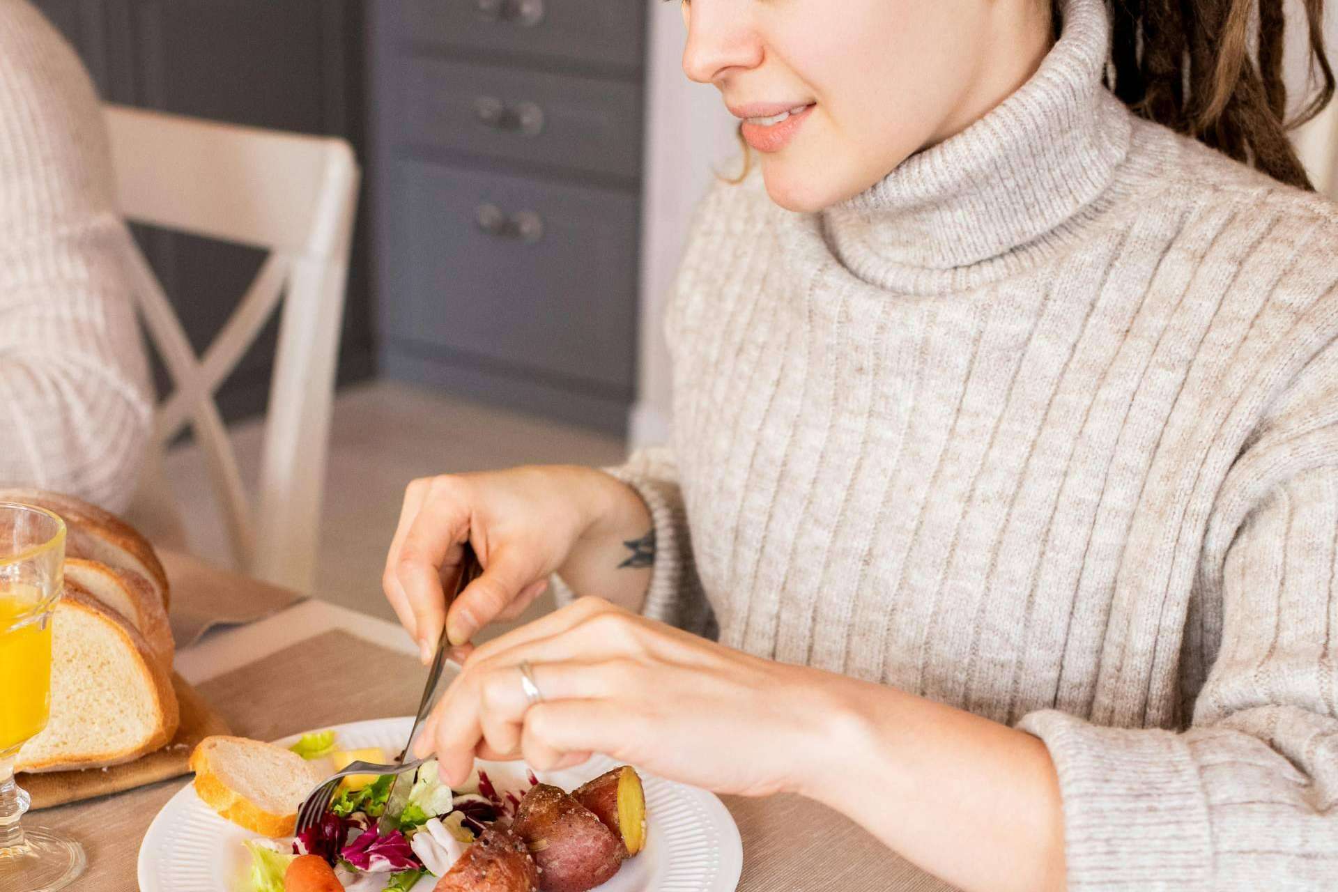 Cómo la combinación de mindfulness y alimentación consciente potencia la salud física y mental