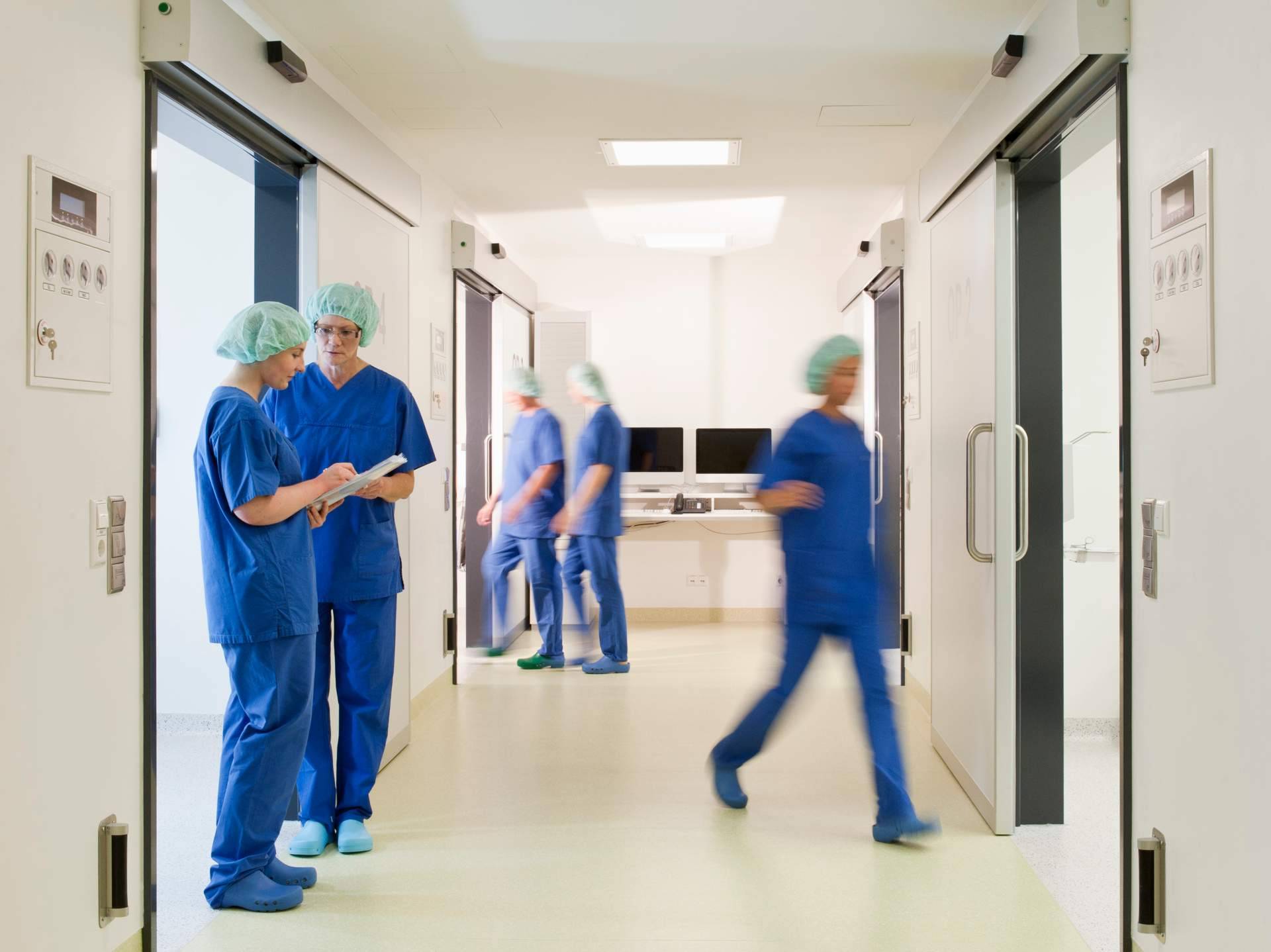 La Fábrica de Software ofrece soluciones sostenibles para la gestión de uniformes médicos