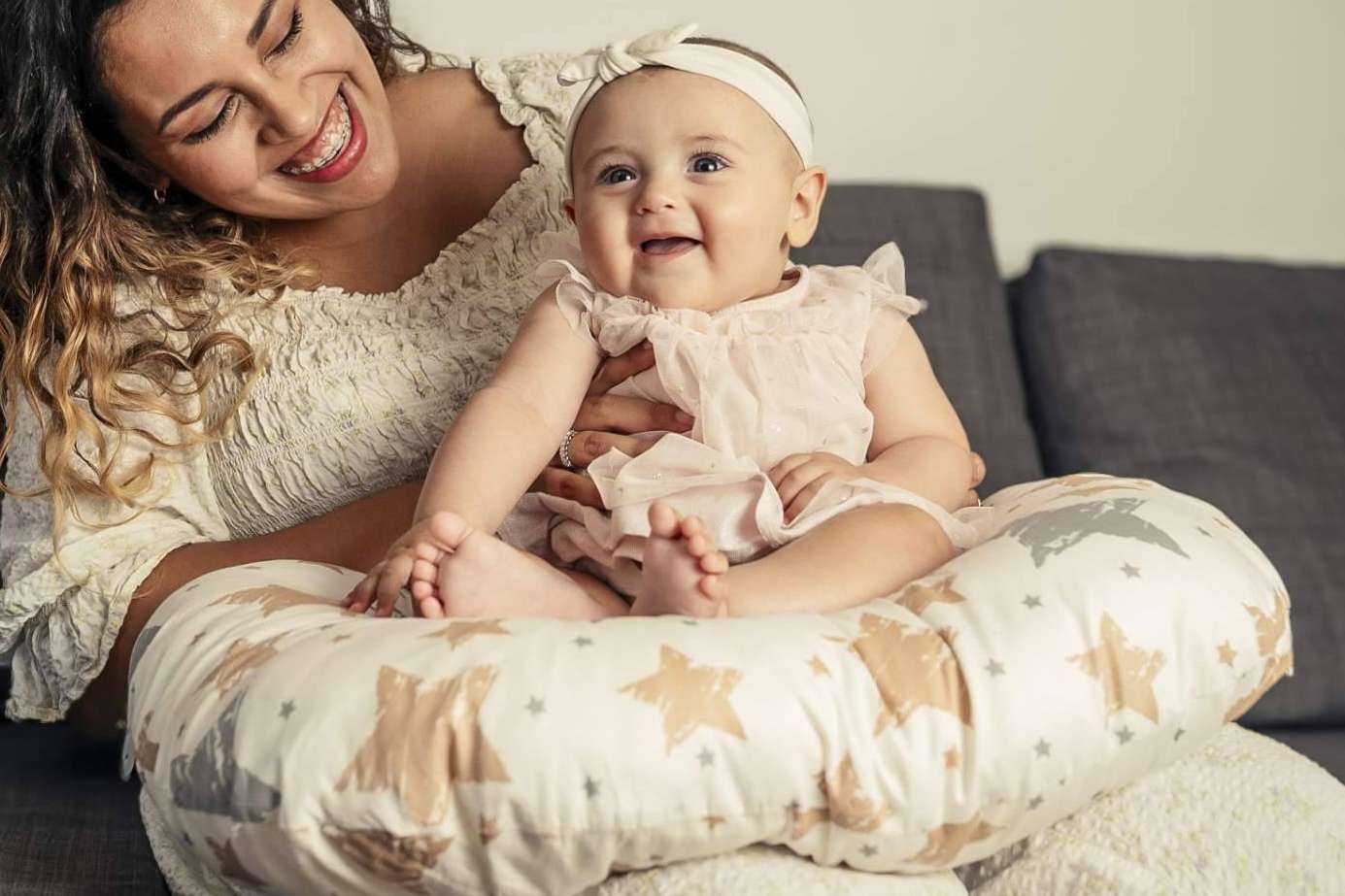 Sonora Baby señala las razones por las que los bebés pueden llorar mientras se alimentan