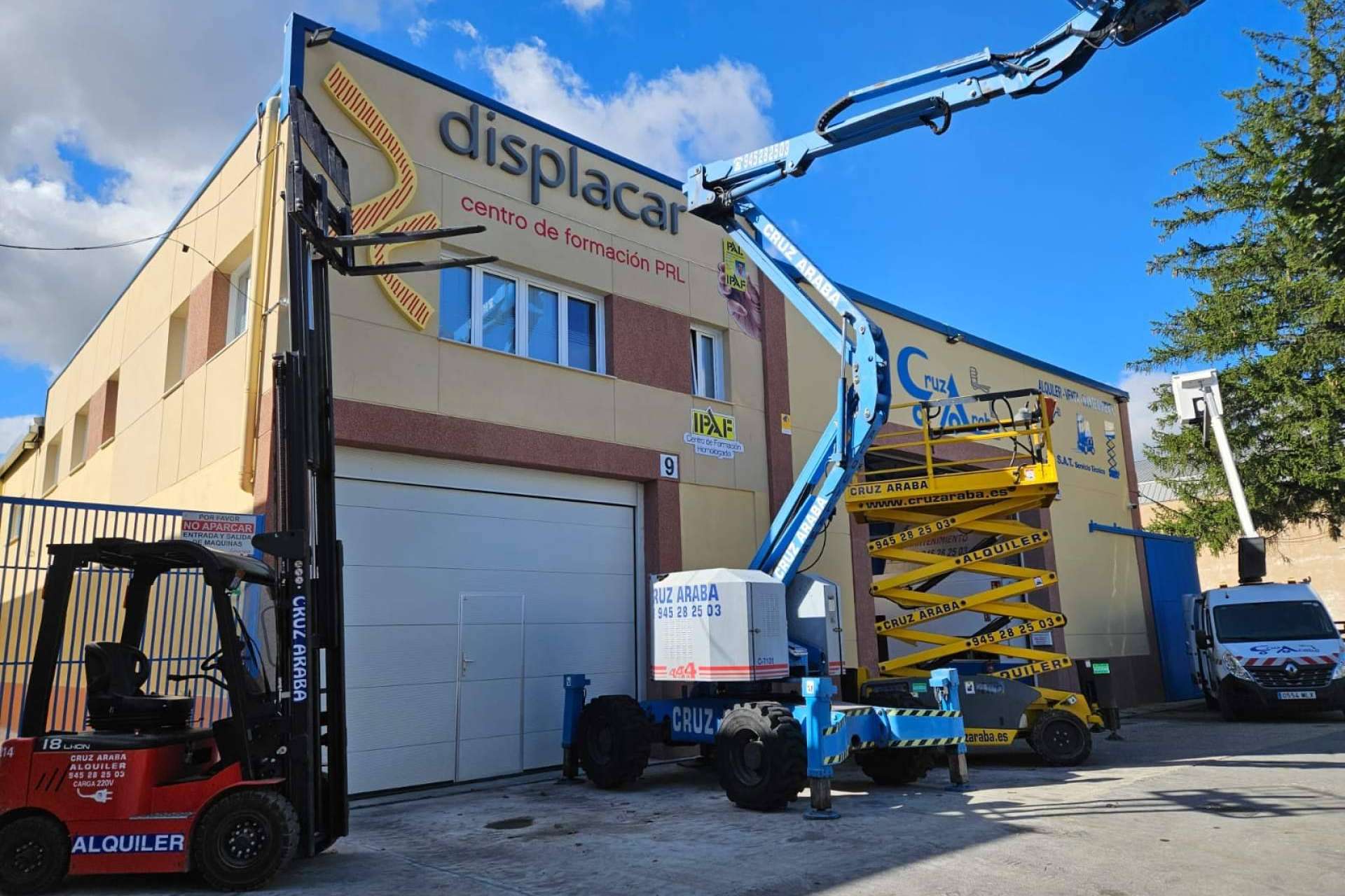 Grupo Cruz Araba; Servicios integrales en alquiler, venta y formación para el manejo de plataformas elevadoras