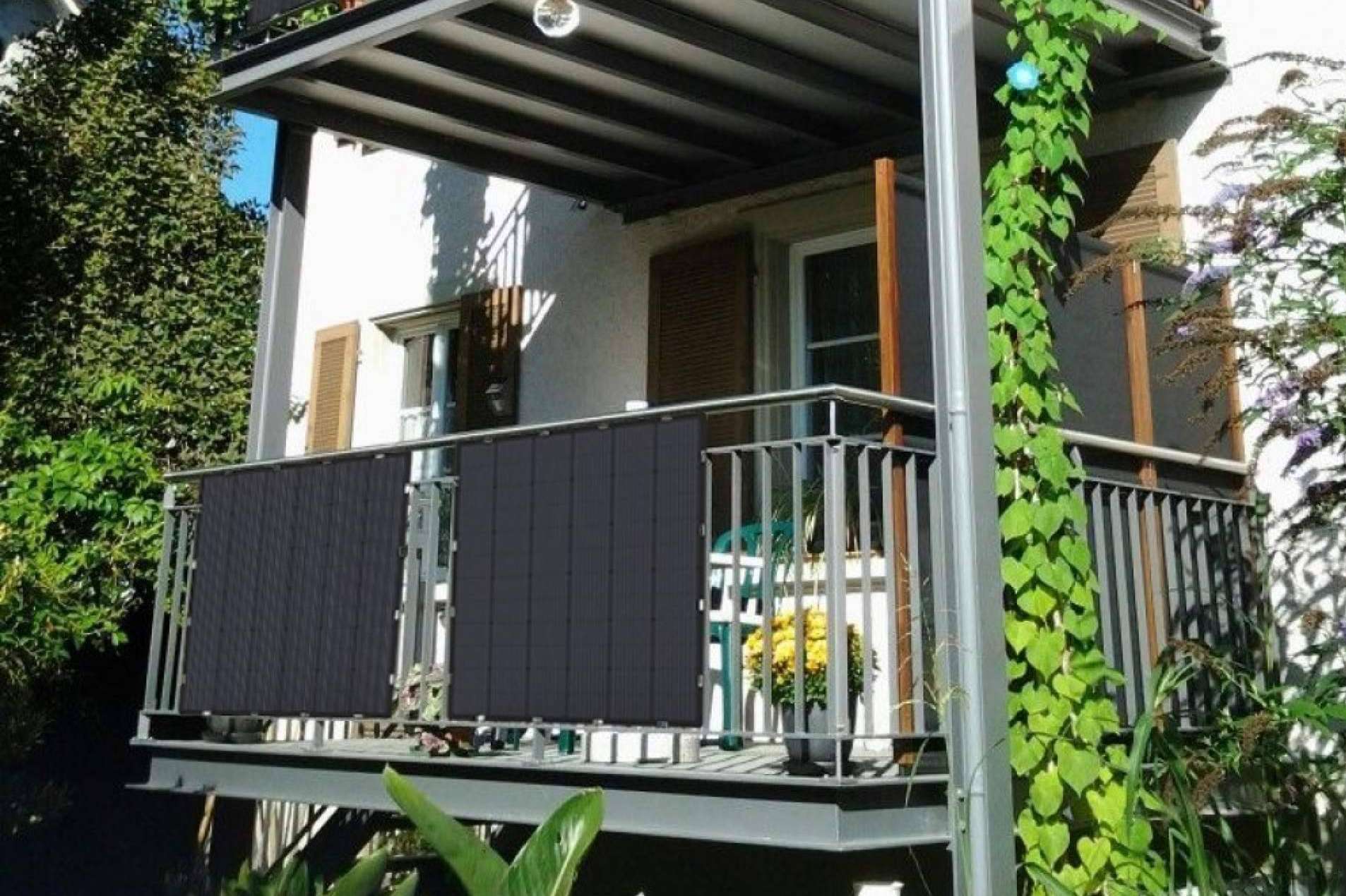 Todo en Solar acerca la energía renovable con paneles solares para balcón adaptados a cualquier espacio
