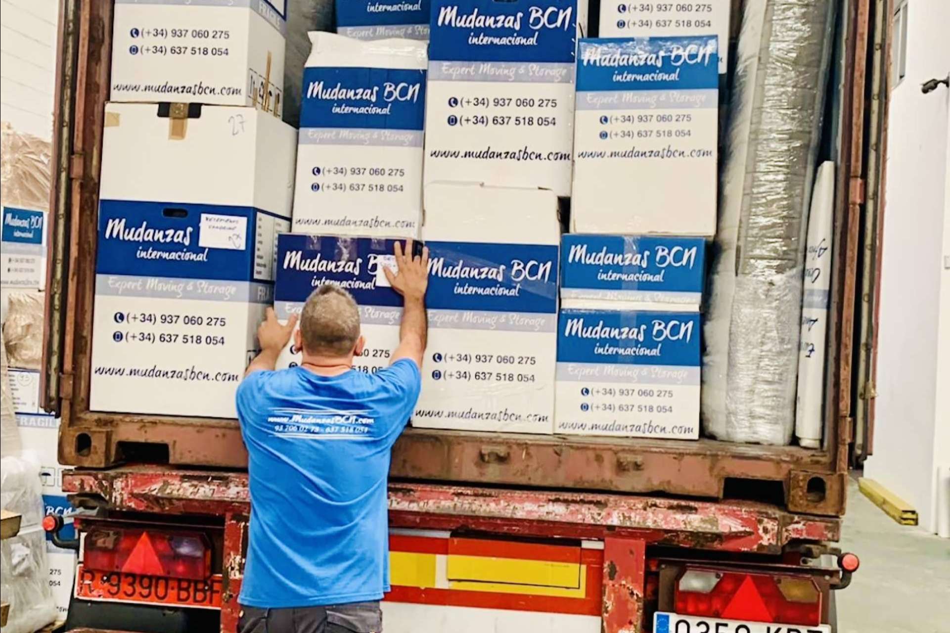 Mudanzas BCN Internacional ofrece soluciones de transporte de enseres personales con grupajes y contenedores marítimos