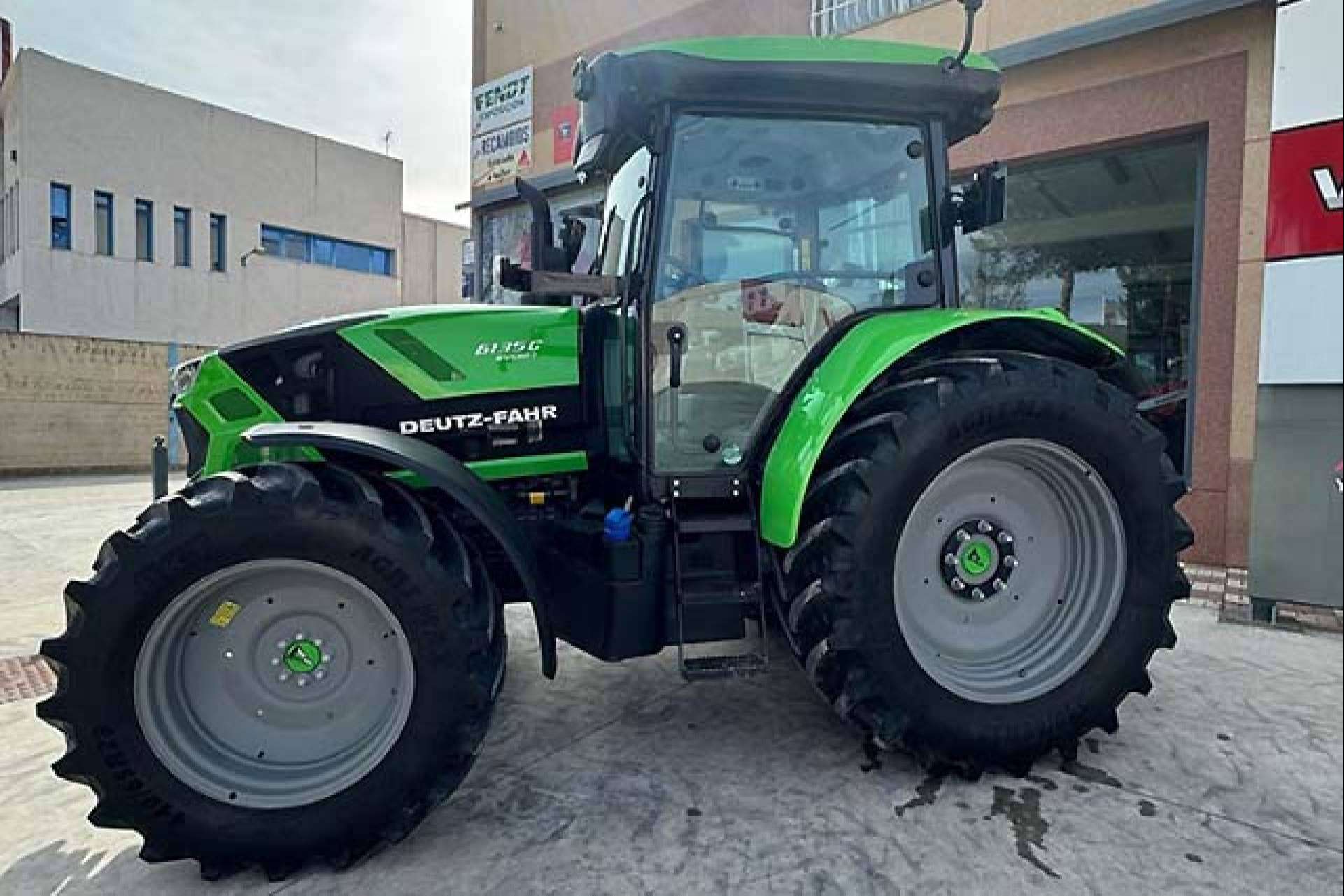Tractores de segunda mano en Agrichico, innovación y ahorro para el agricultor moderno