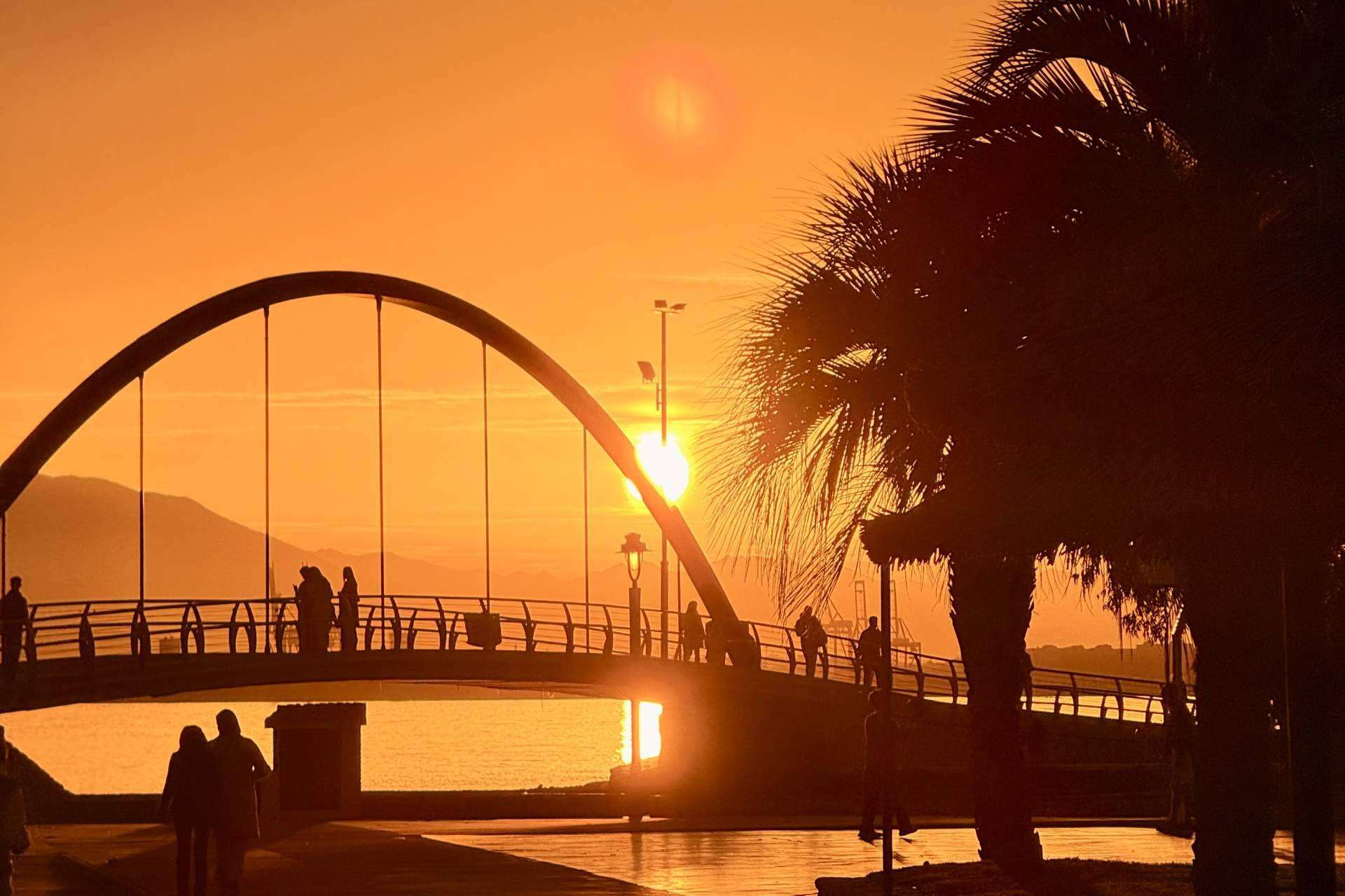 Casaamigos Playa convierte el atardecer en una experiencia gastronómica singular en Pedregalejo