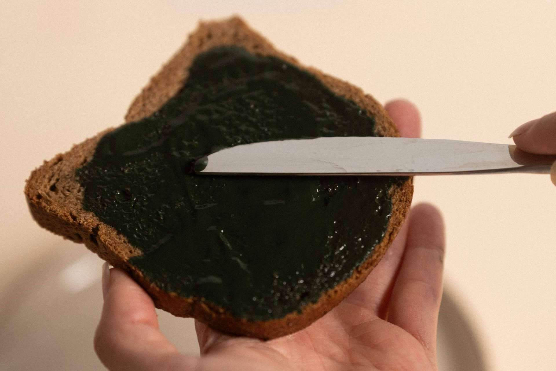 Blauver impulsa el uso de espirulina como superalimento antioxidante natural para el verano