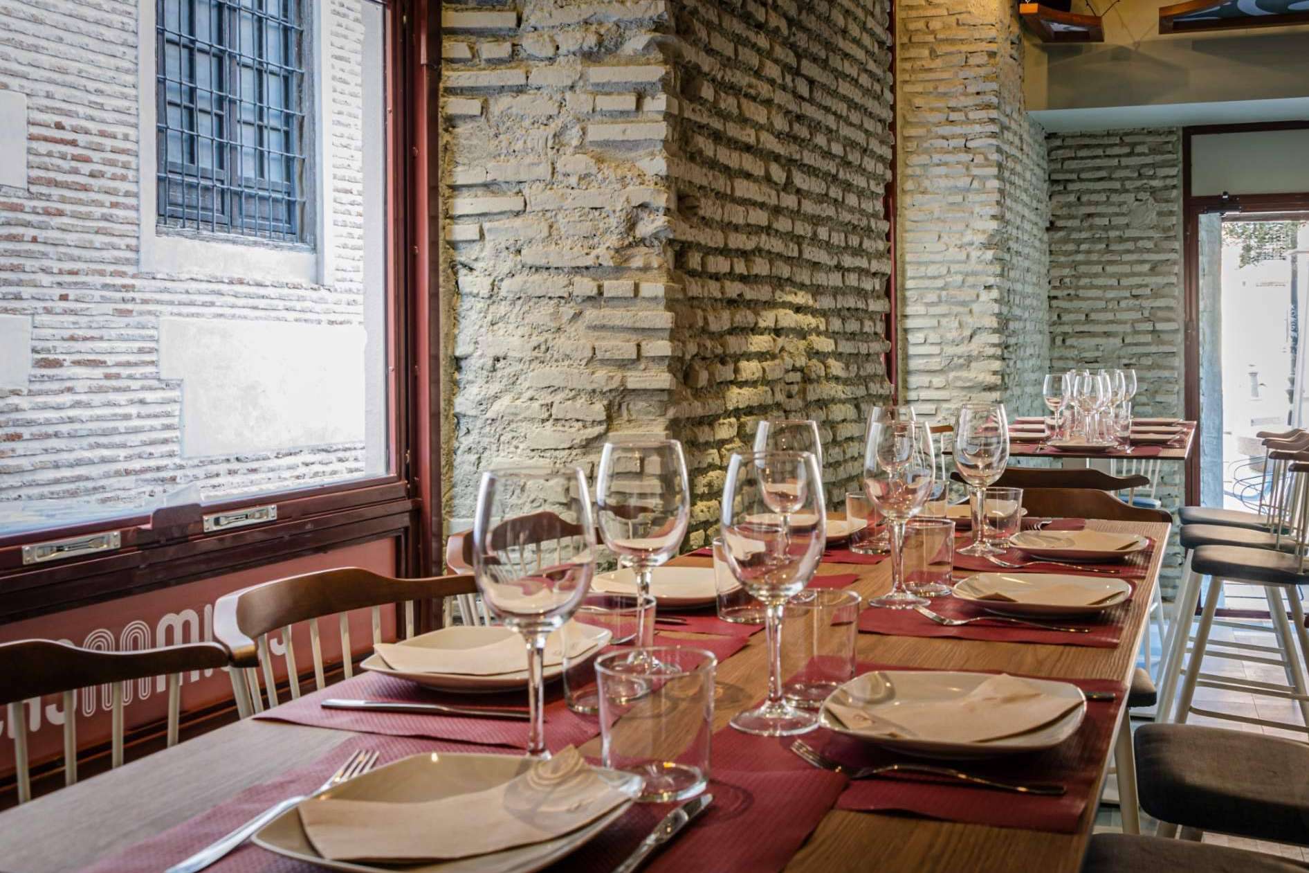 La terraza de Casaamigos redefine la experiencia de un restaurante en Málaga céntrico y acogedor