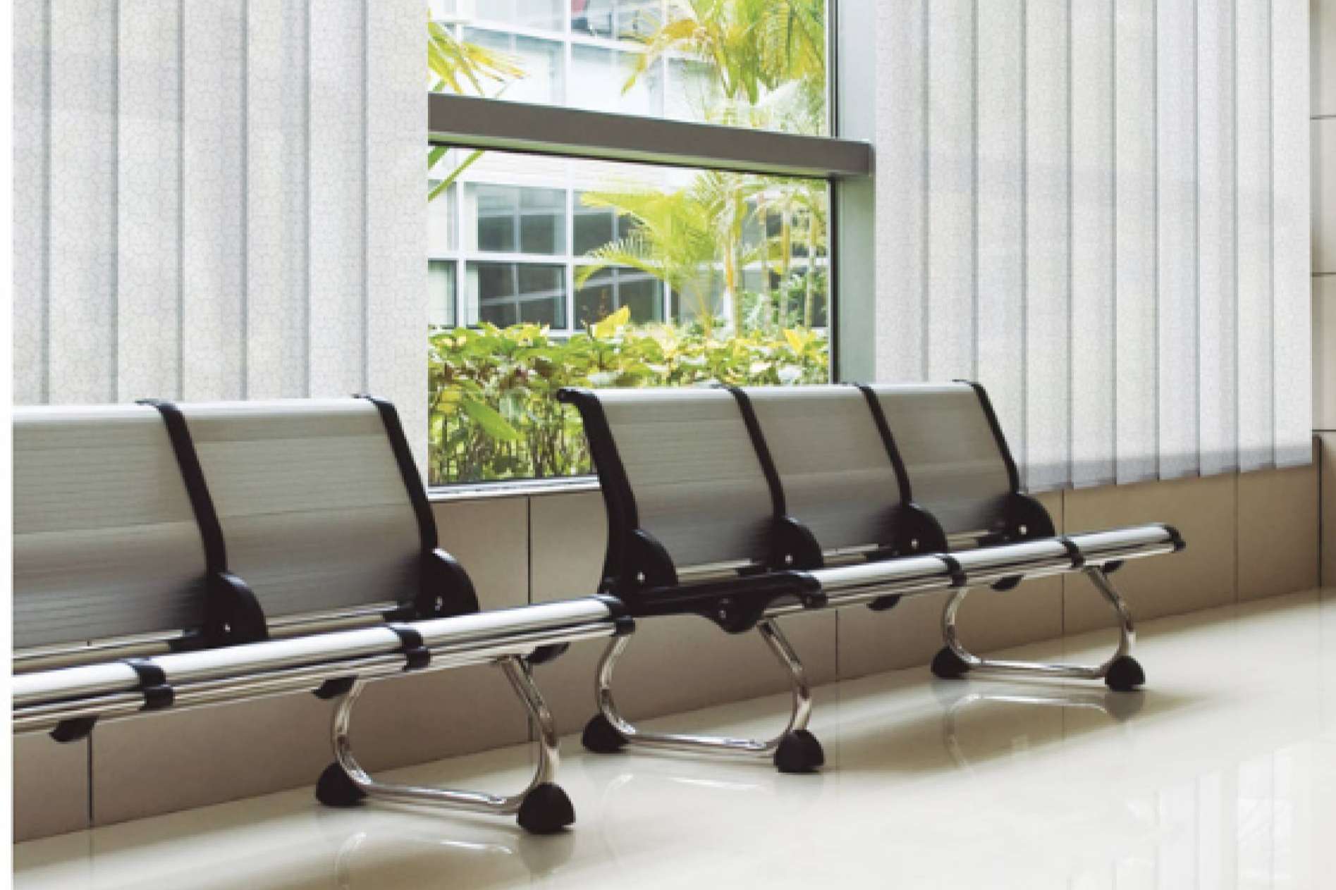 OfficeDeco presenta estores para oficinas que combinan estética, confort y versatilidad