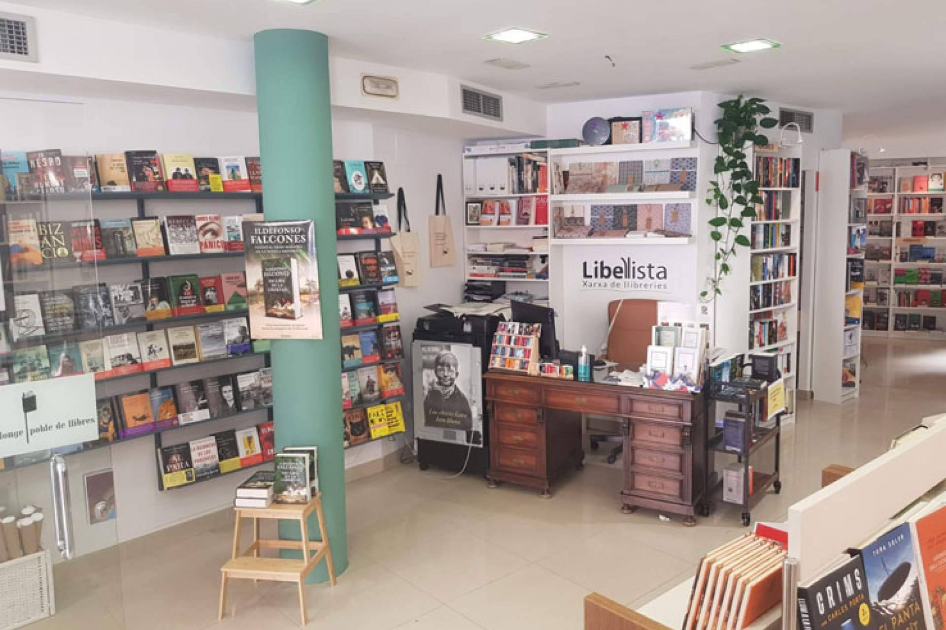 Recomendaciones de libreros y 350.000 títulos, Libelista potencia las librerías independientes online