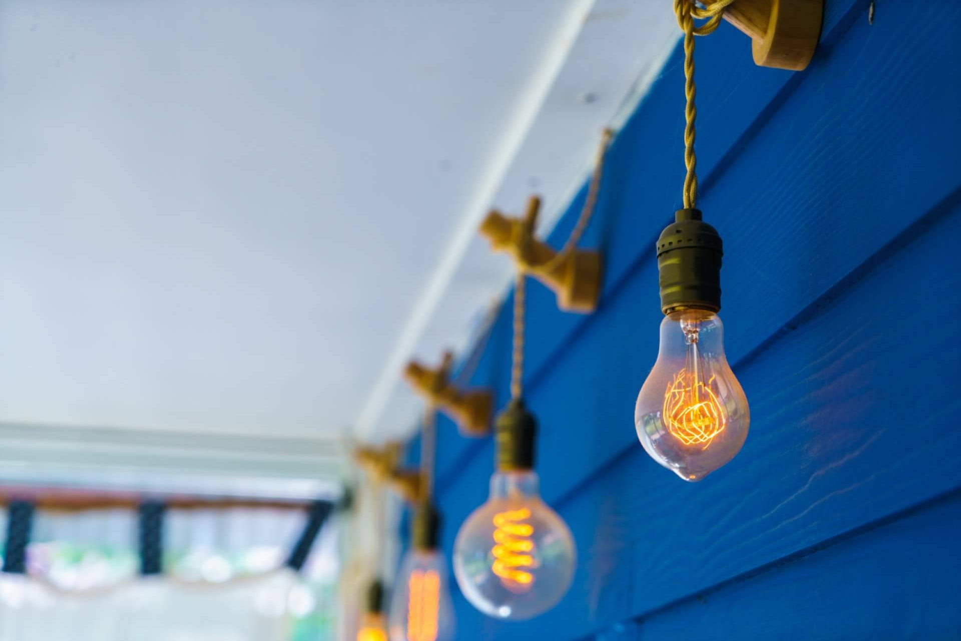 Cables textiles artesanales de Cablelamp para una iluminación decorativa con estilo y versatilidad