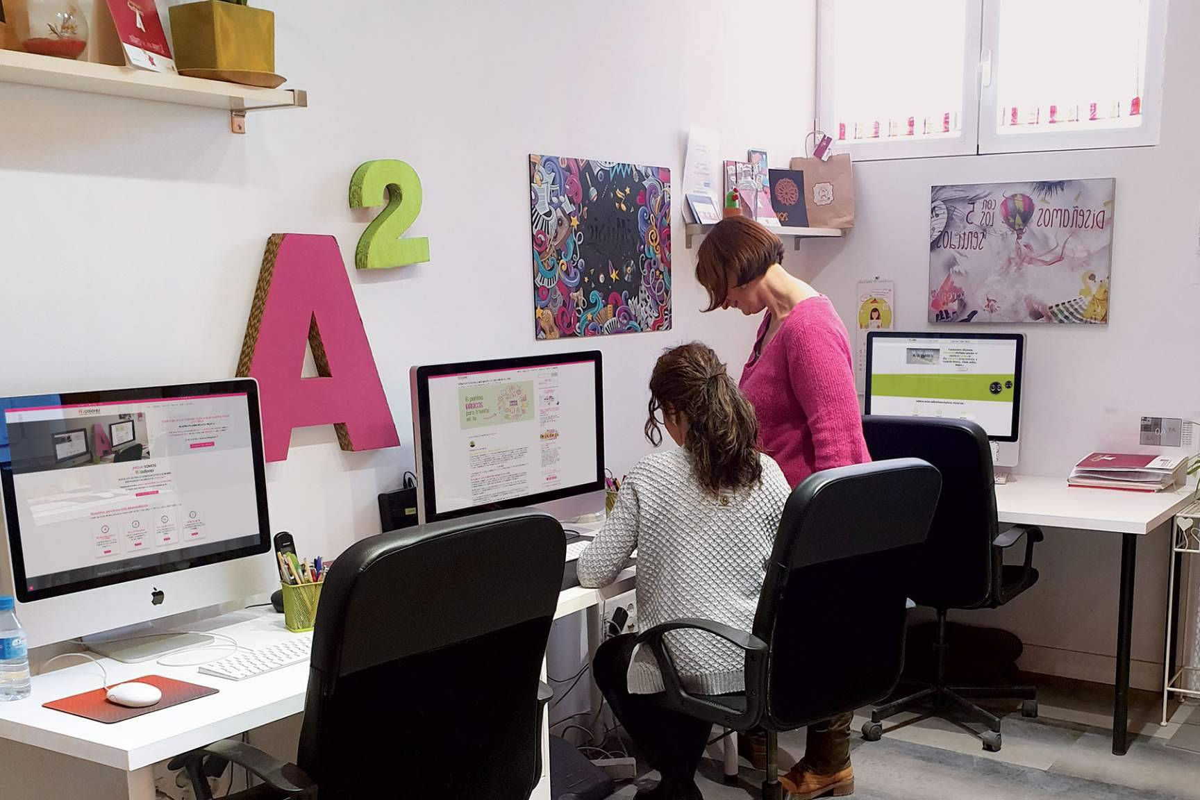 A2colores ofrece diseño gráfico corporativo y branding para pymes en Madrid