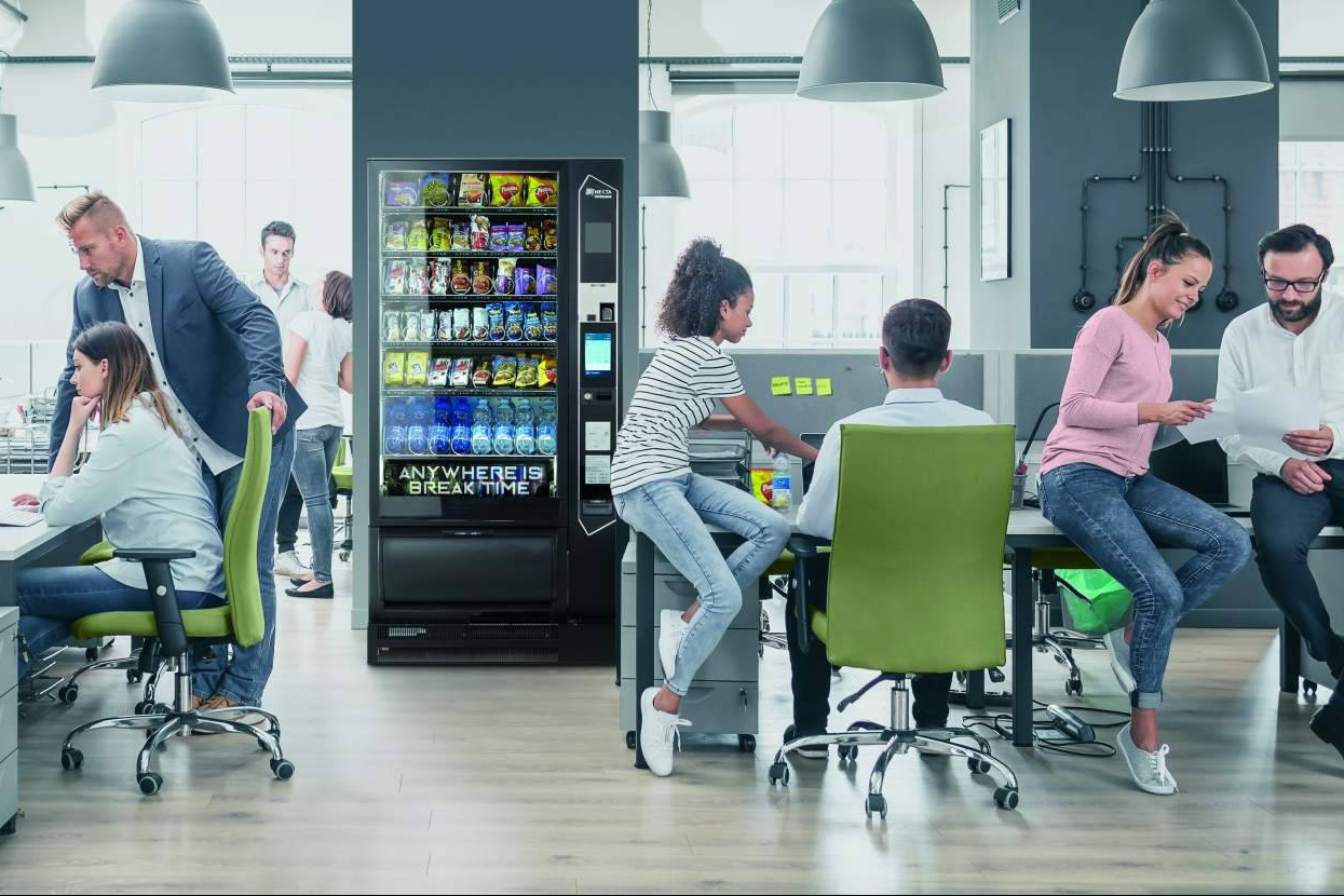 Instalación y mantenimiento de máquinas vending personalizadas 24 horas en Madrid con C&B Señor