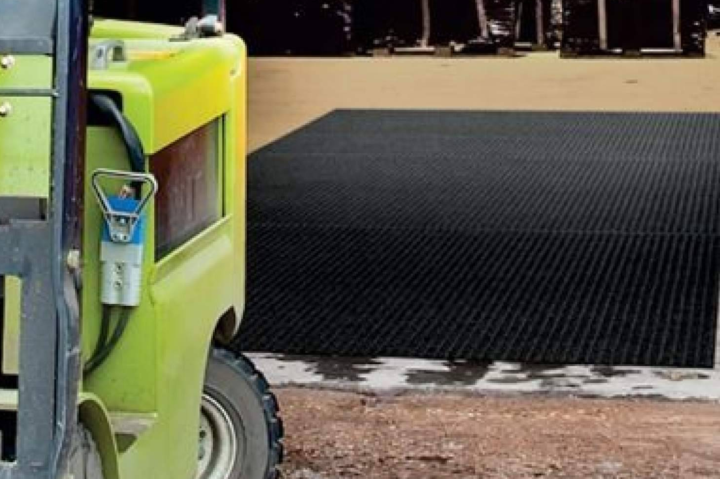 Alfombras desinfectantes para puntos críticos; higiene y protección contra barro, maderas y metales