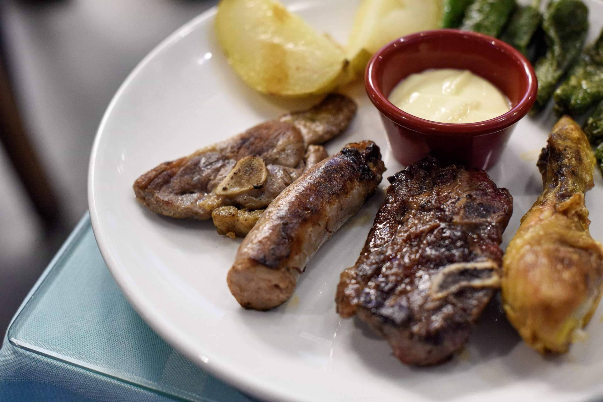 El sabor del fuego directo; especialidades a la brasa en Pasa Tapas, en la Barceloneta