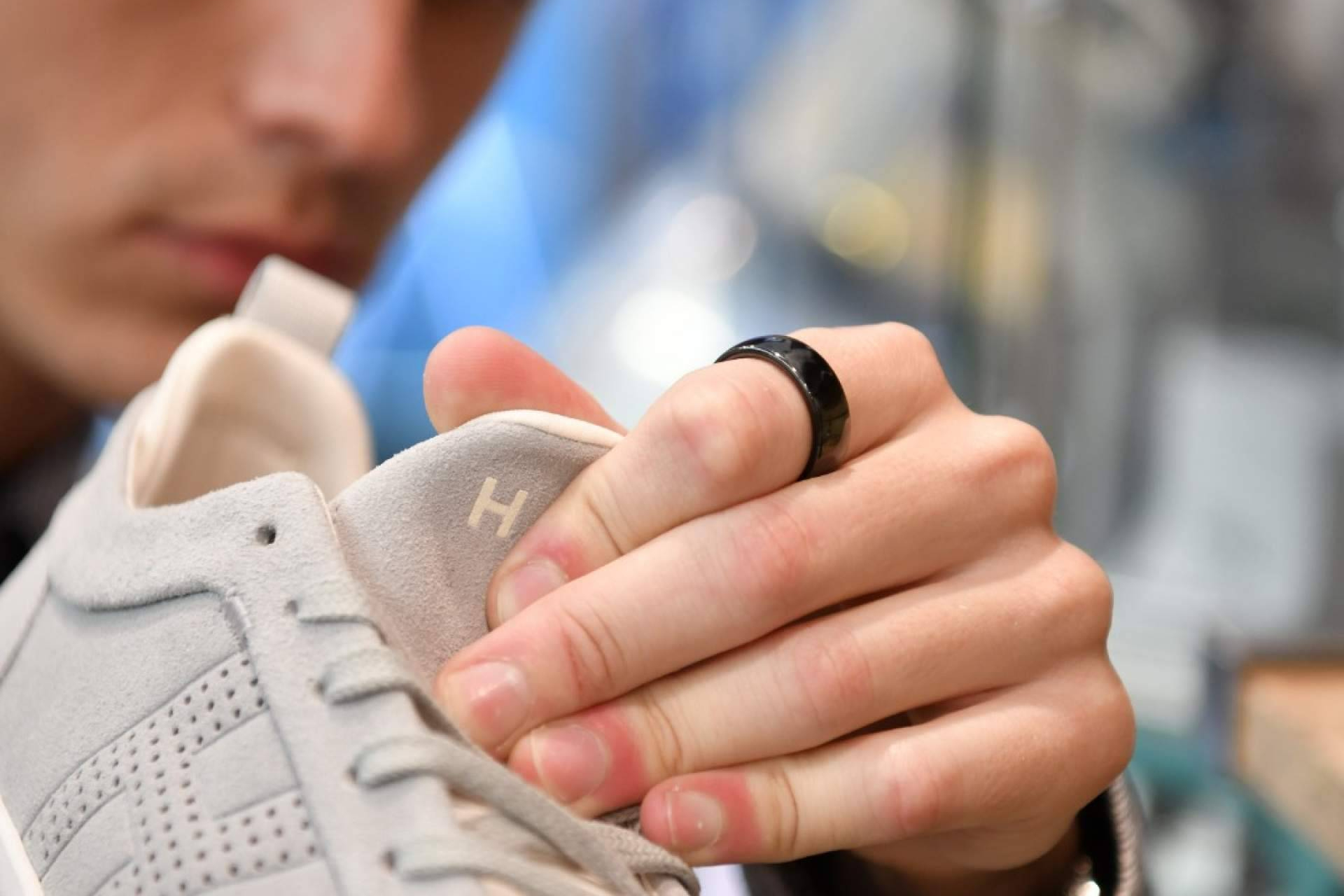 ¿Es posible pagar con un anillo? Rikki lo convierte en realidad