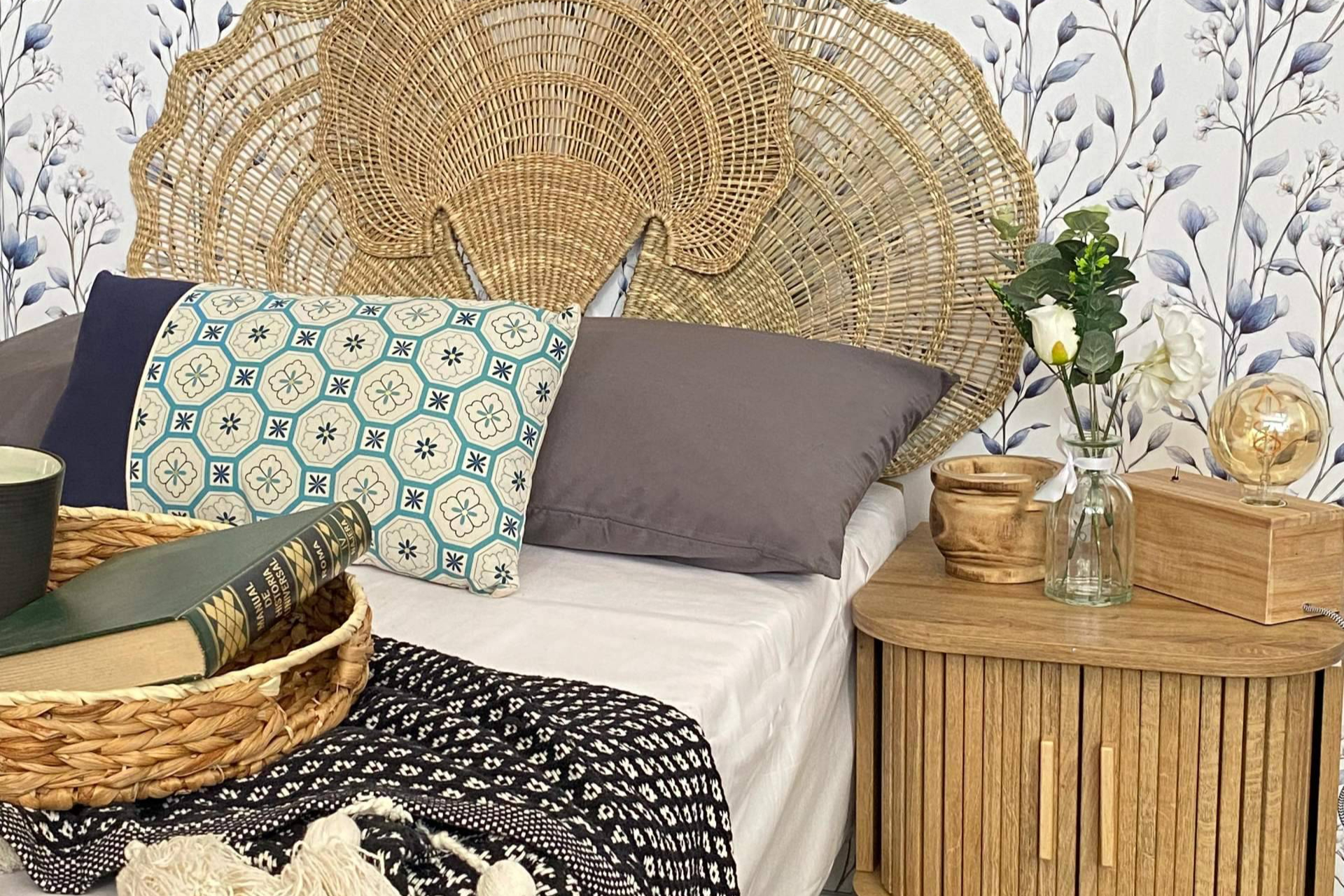 Hogar y Más ofrece soluciones en muebles, textiles y accesorios con envíos rápidos y descuentos online
